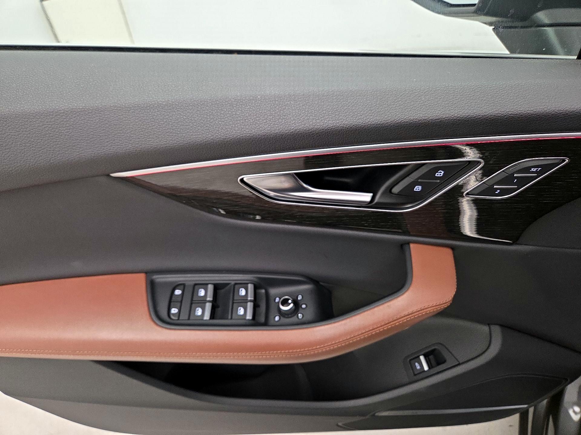 Thumbnail: 2021 Audi Q7 - 12