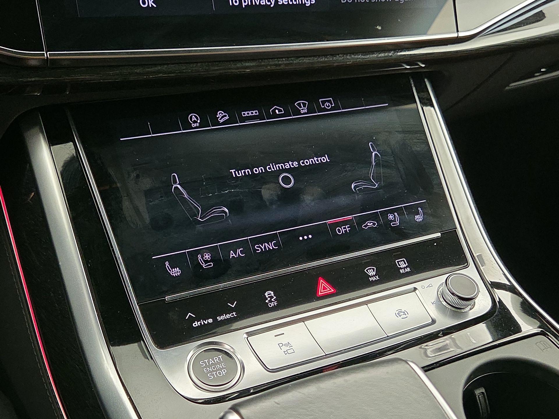 Thumbnail: 2021 Audi Q7 - 17