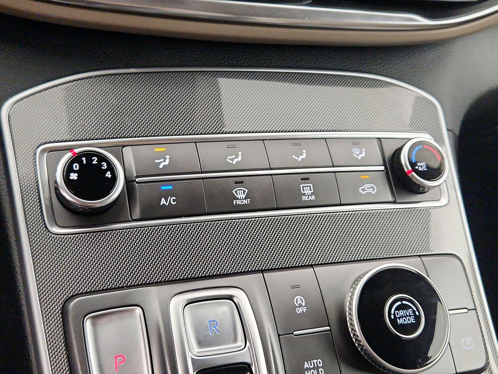 2022 Hyundai Santa Fe SEL - Photo 17