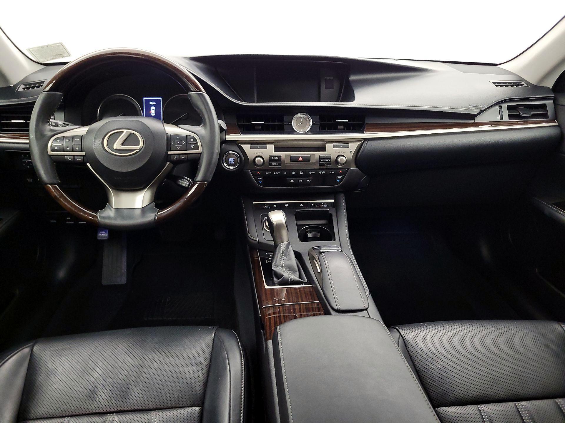 Thumbnail: 2016 Lexus ES - 9