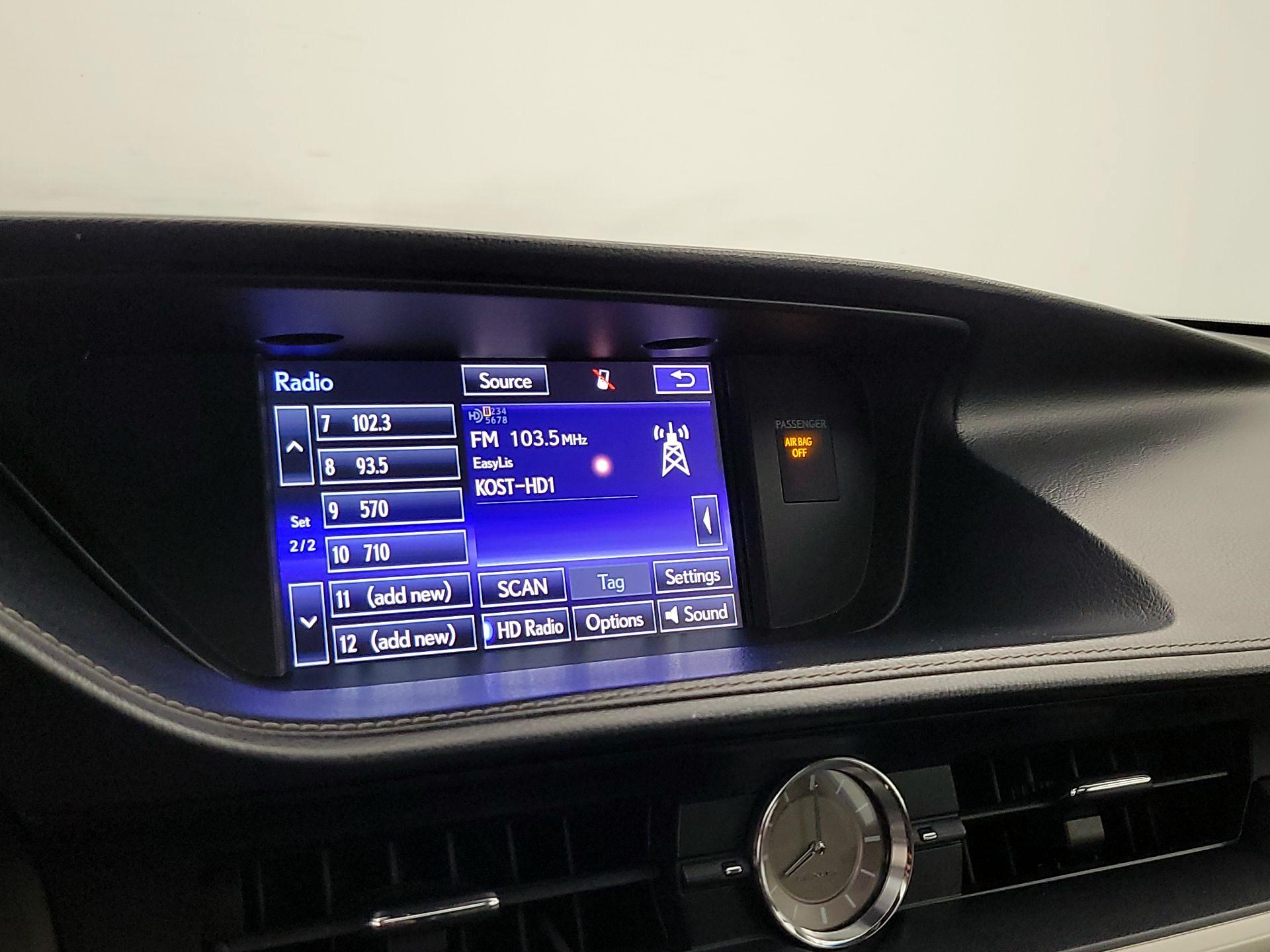 Thumbnail: 2016 Lexus ES - 15