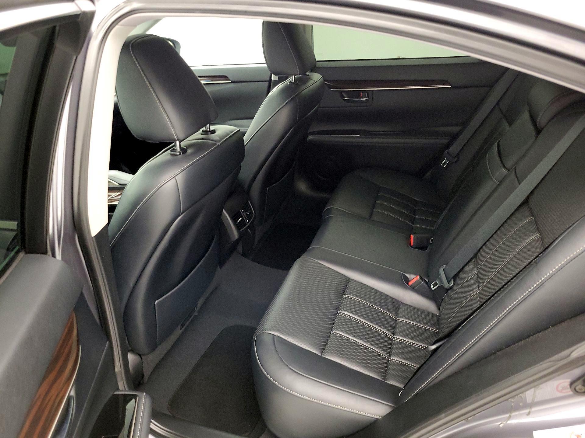 Thumbnail: 2016 Lexus ES - 19