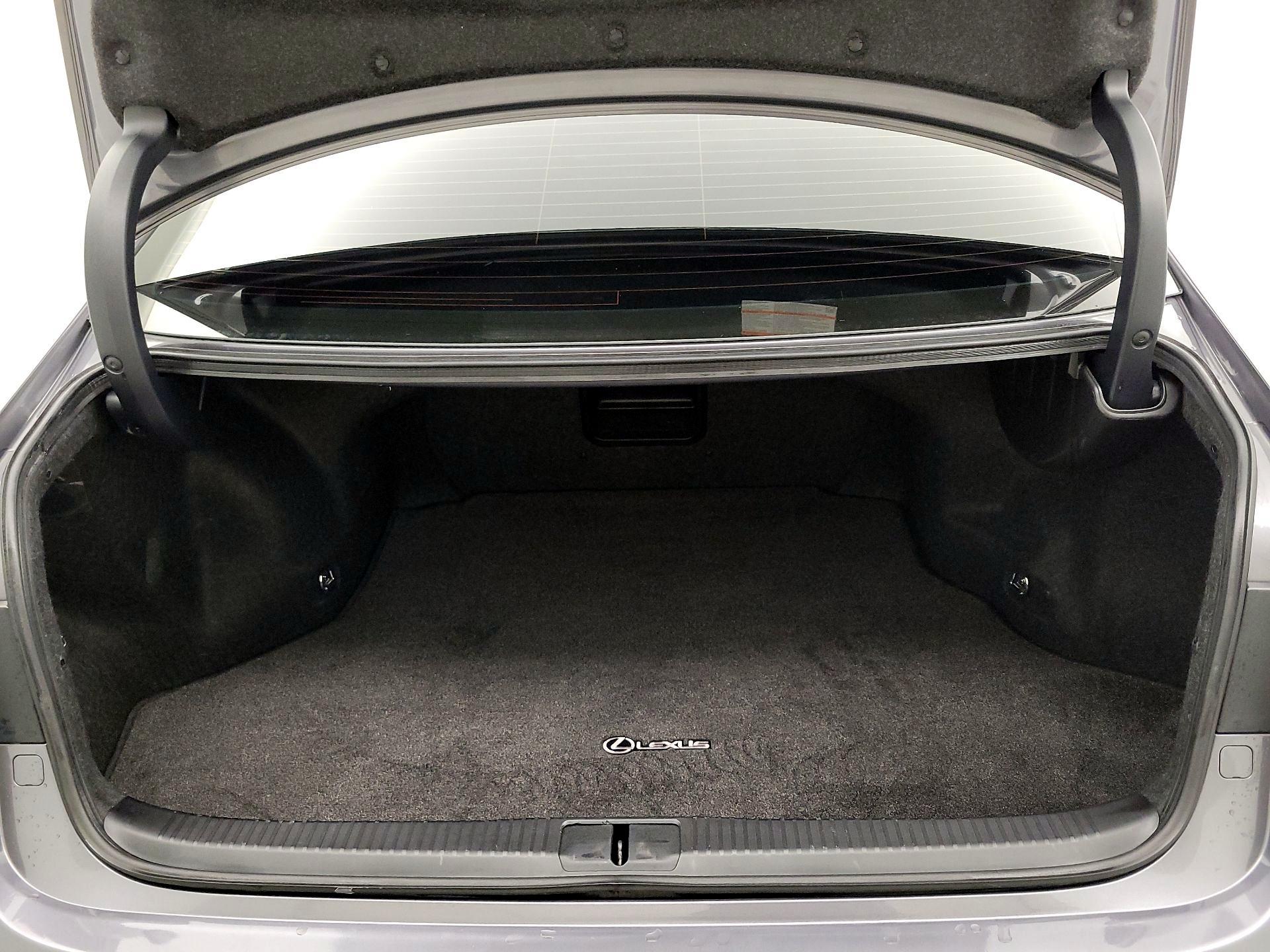 Thumbnail: 2016 Lexus ES - 20