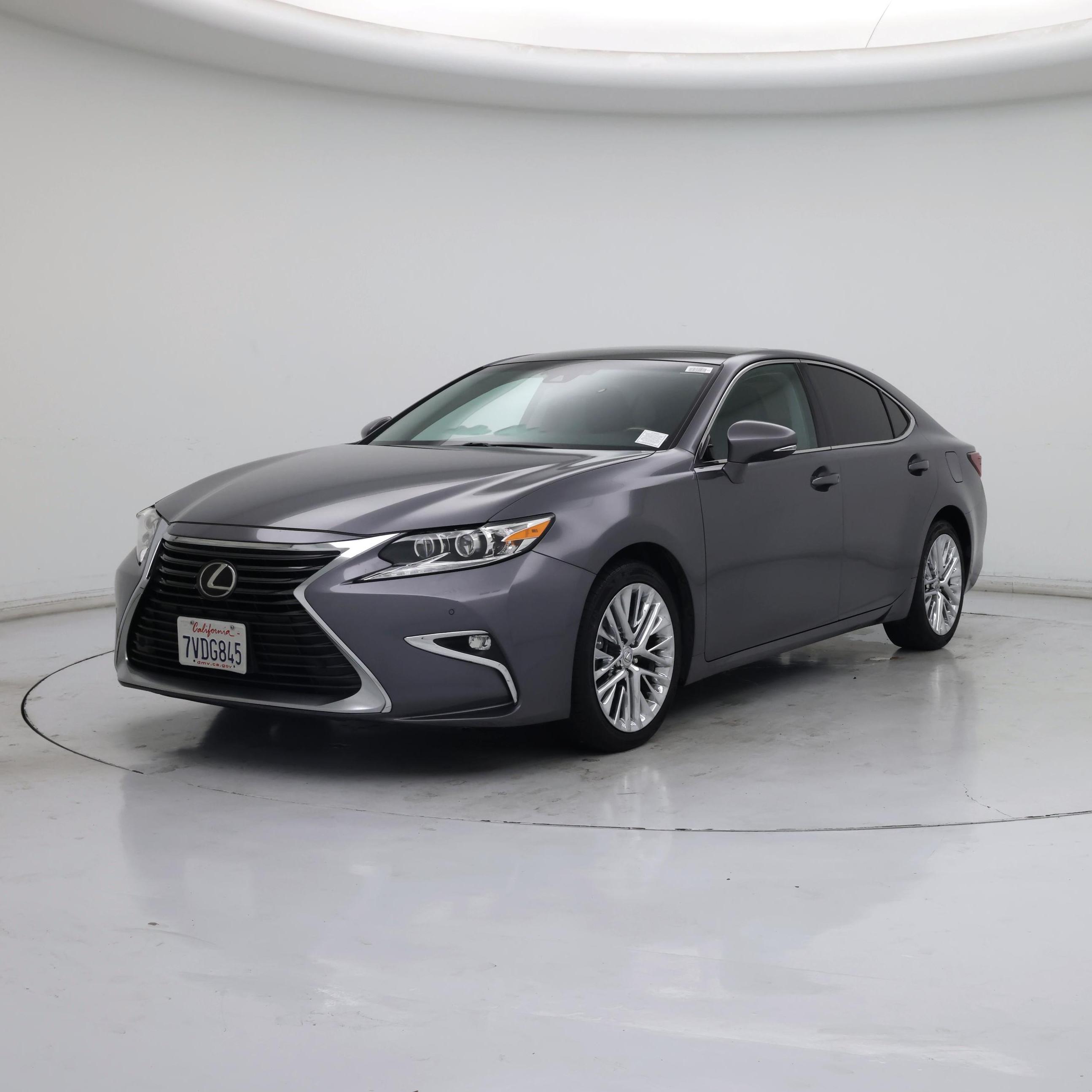 Thumbnail: 2016 Lexus ES - 4