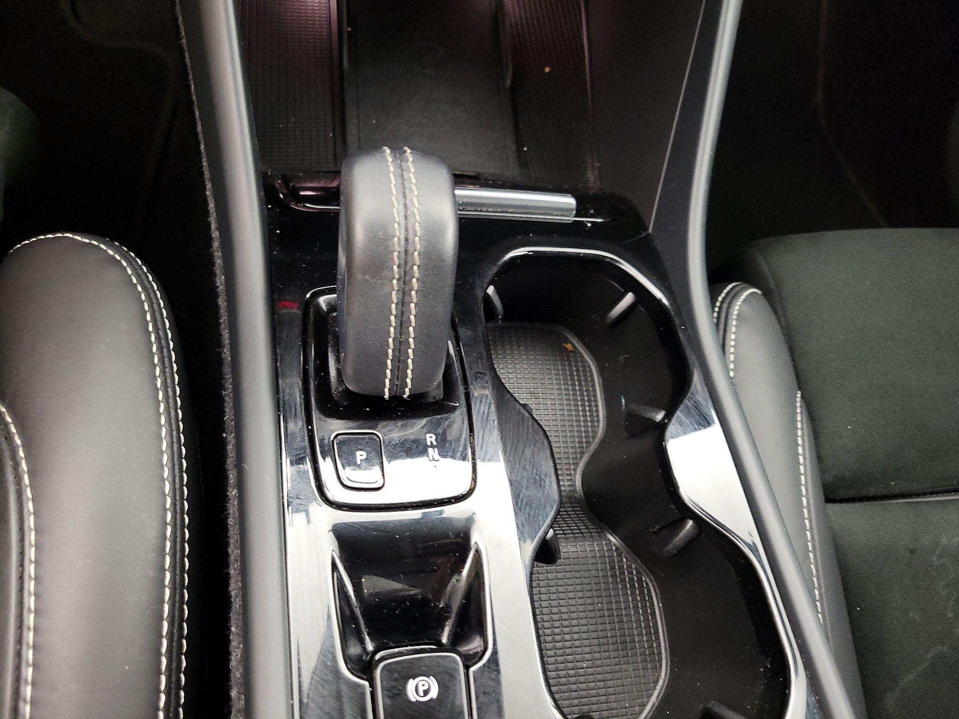 Thumbnail: 2021 Volvo XC40 - 18