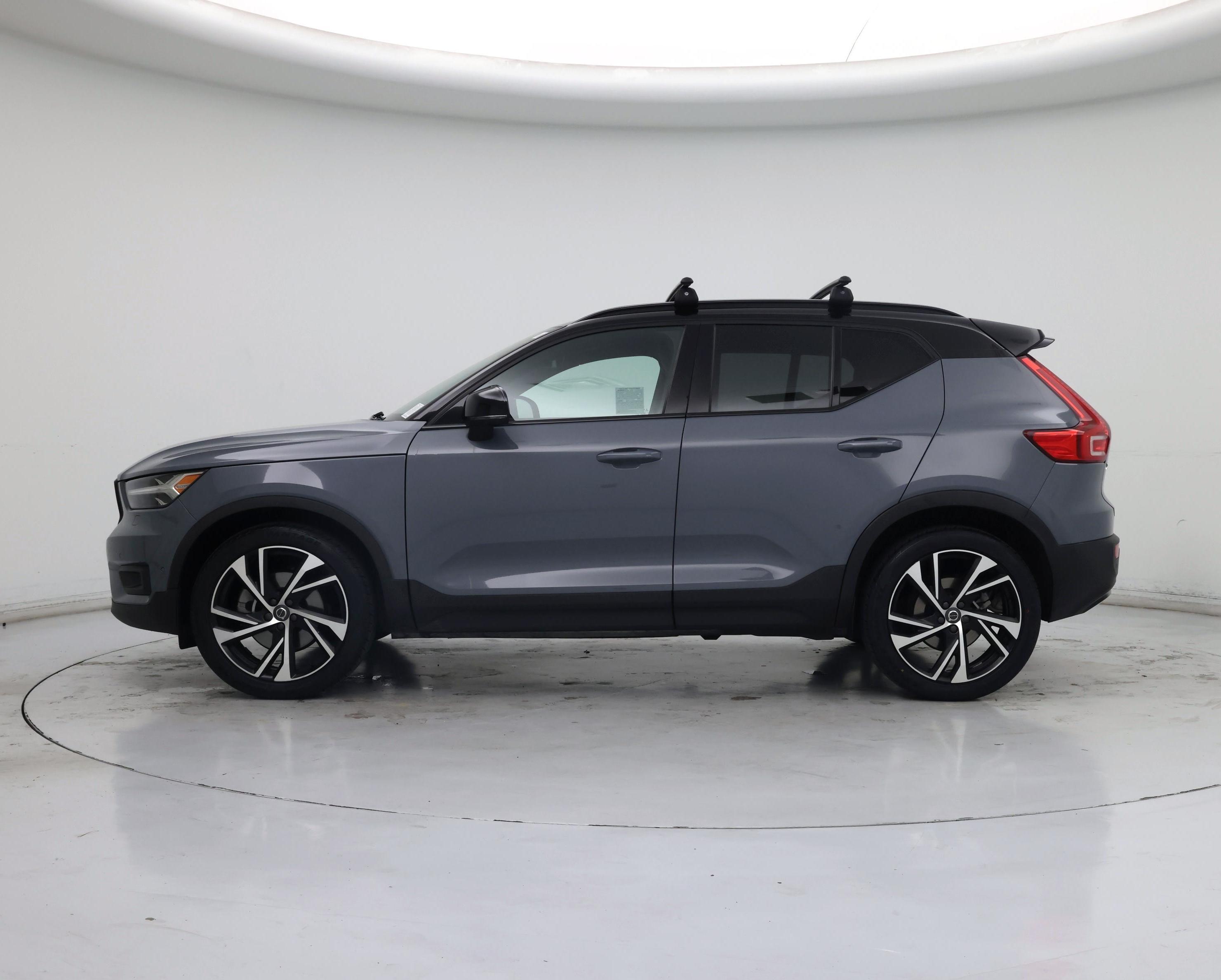 Thumbnail: 2021 Volvo XC40 - 3