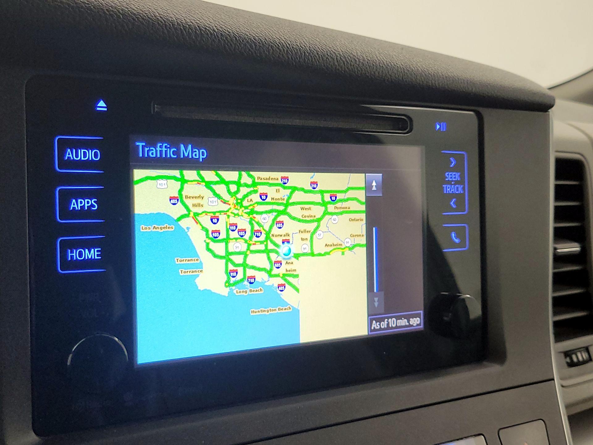 Thumbnail: 2017 Toyota Sienna - 14