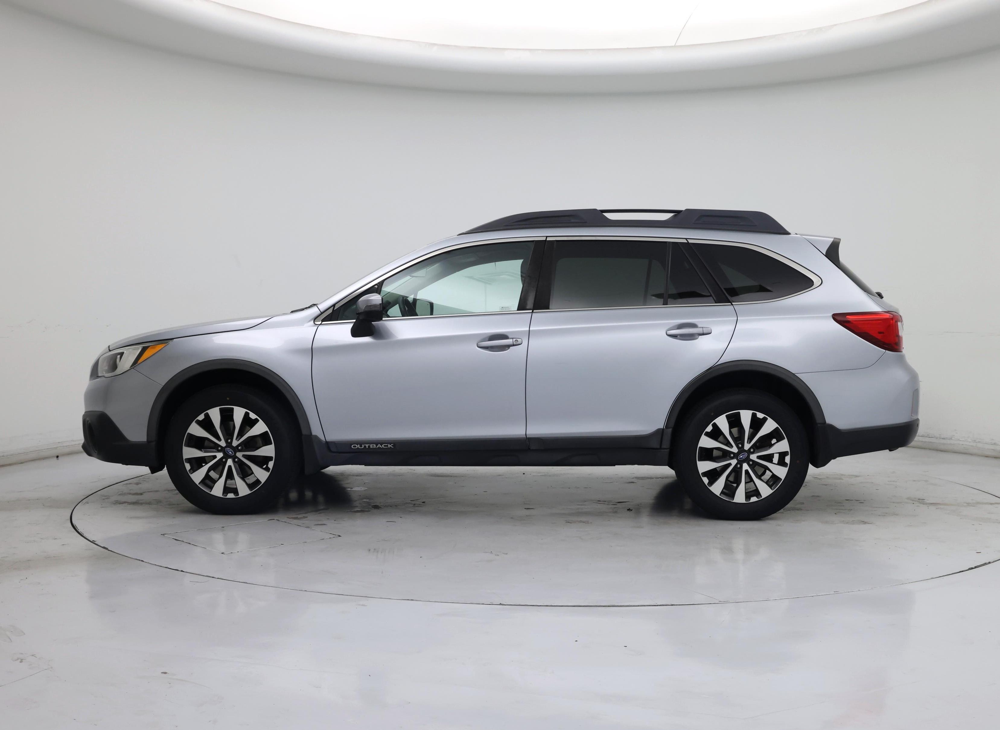 Thumbnail: 2017 Subaru Outback - 3