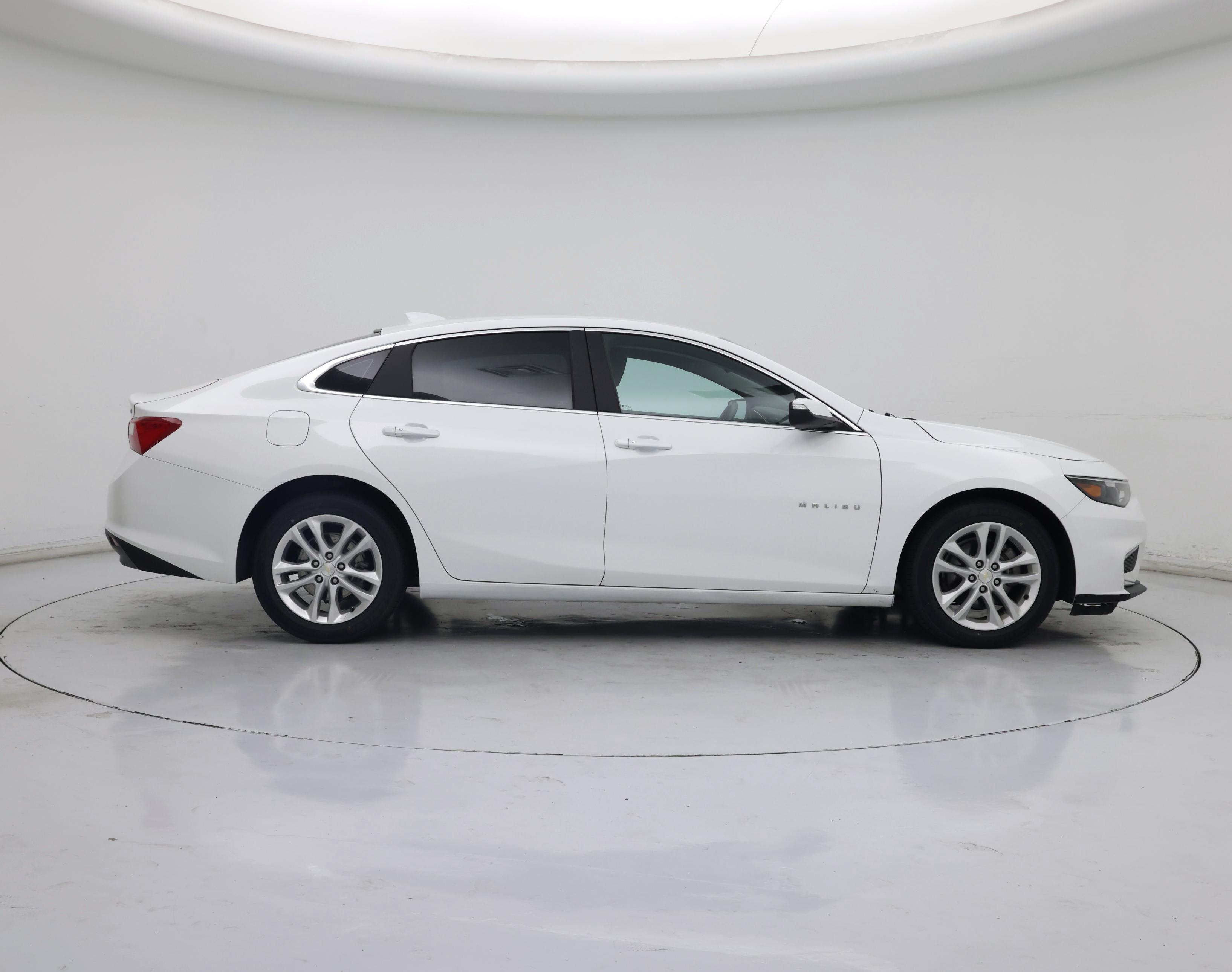 Thumbnail: 2018 Chevrolet Malibu - 7