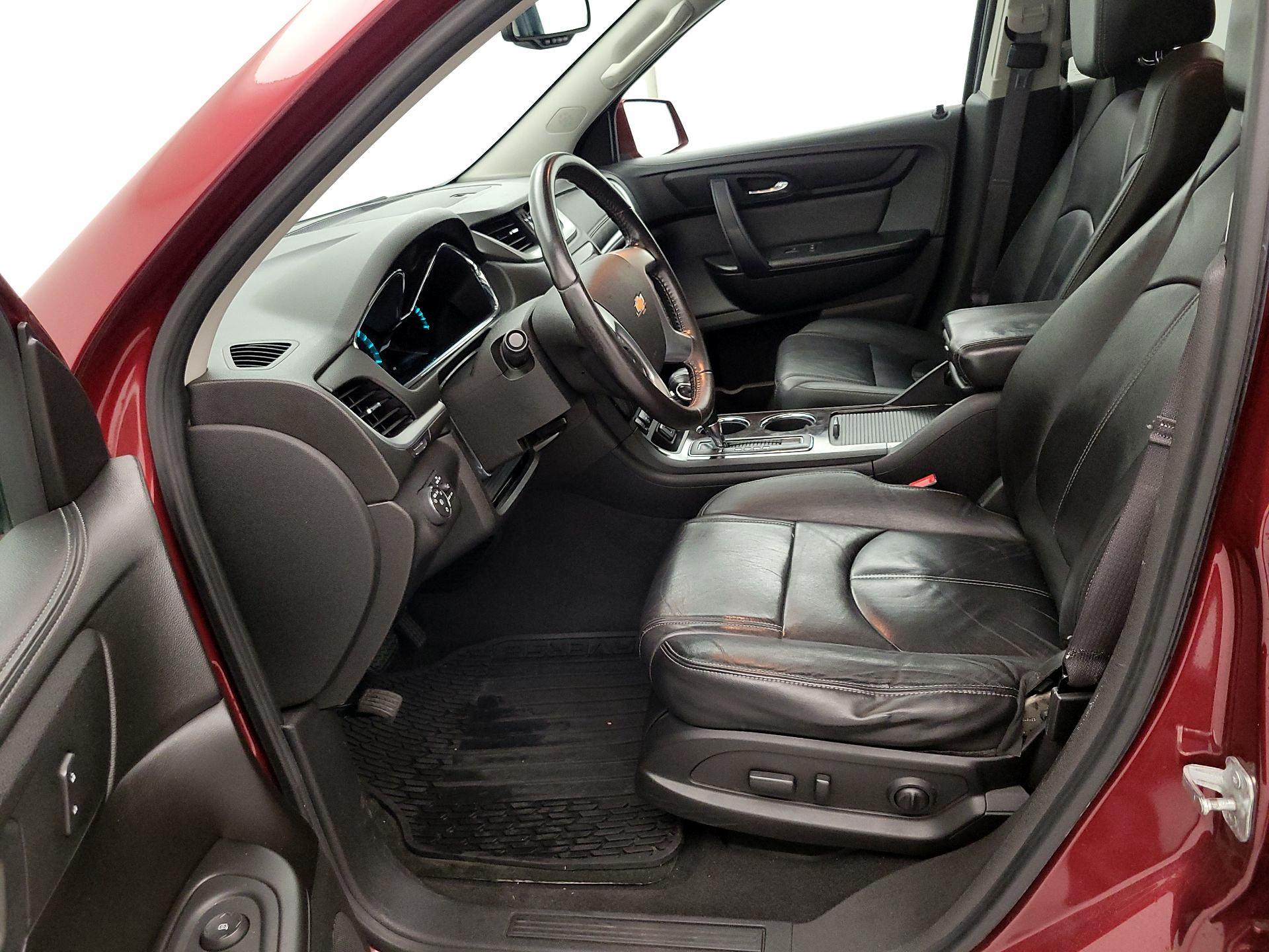 Thumbnail: 2015 Chevrolet Traverse - 11