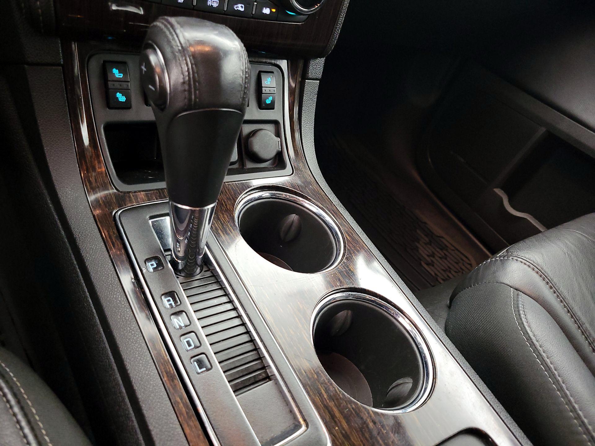 Thumbnail: 2015 Chevrolet Traverse - 17