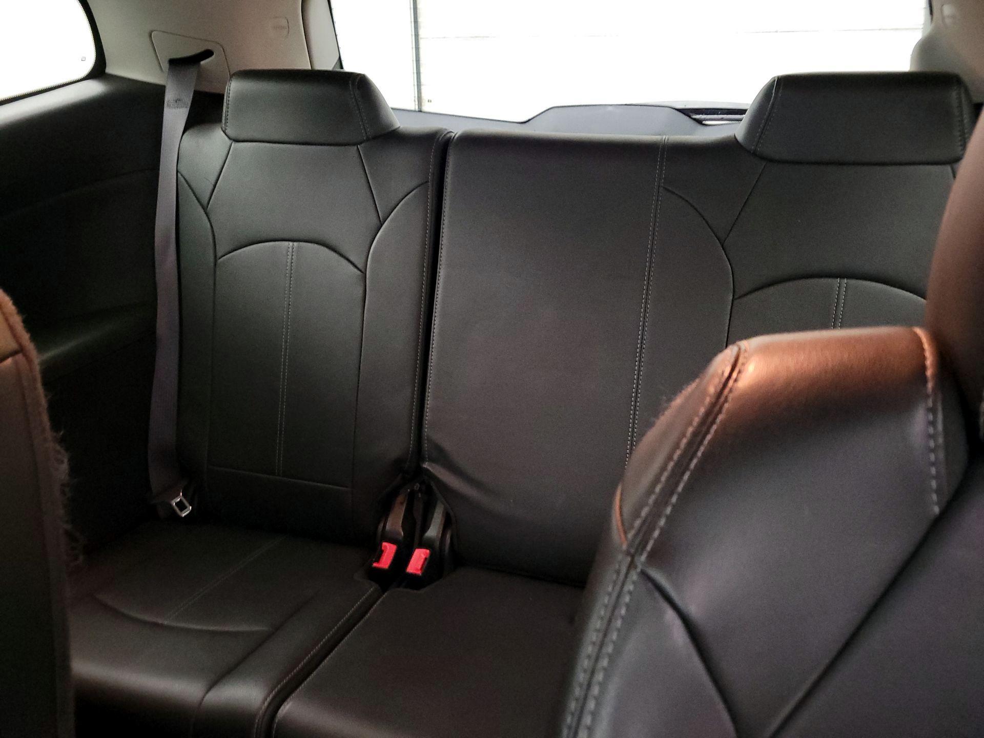 Thumbnail: 2015 Chevrolet Traverse - 20