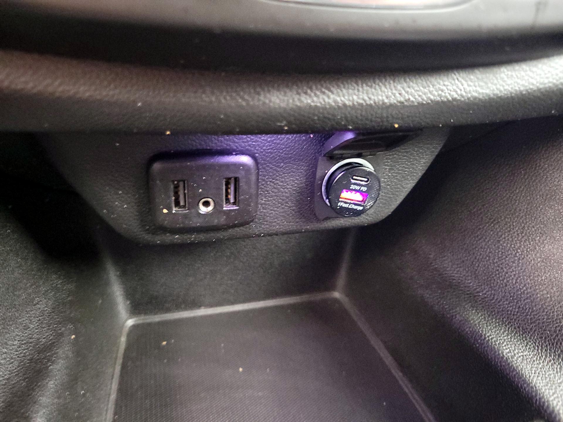 Thumbnail: 2020 Chevrolet Traverse - 18