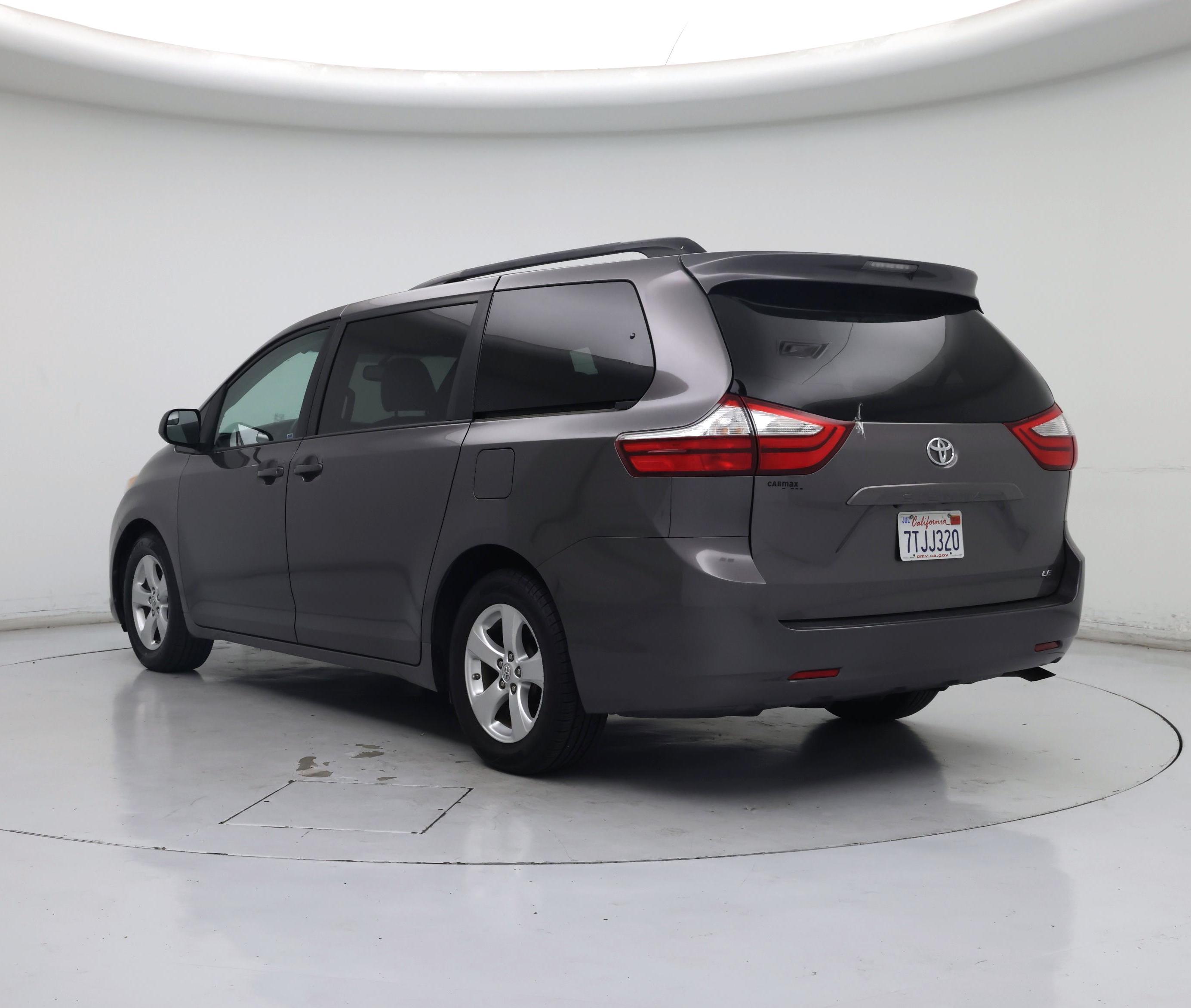 Thumbnail: 2016 Toyota Sienna - 2