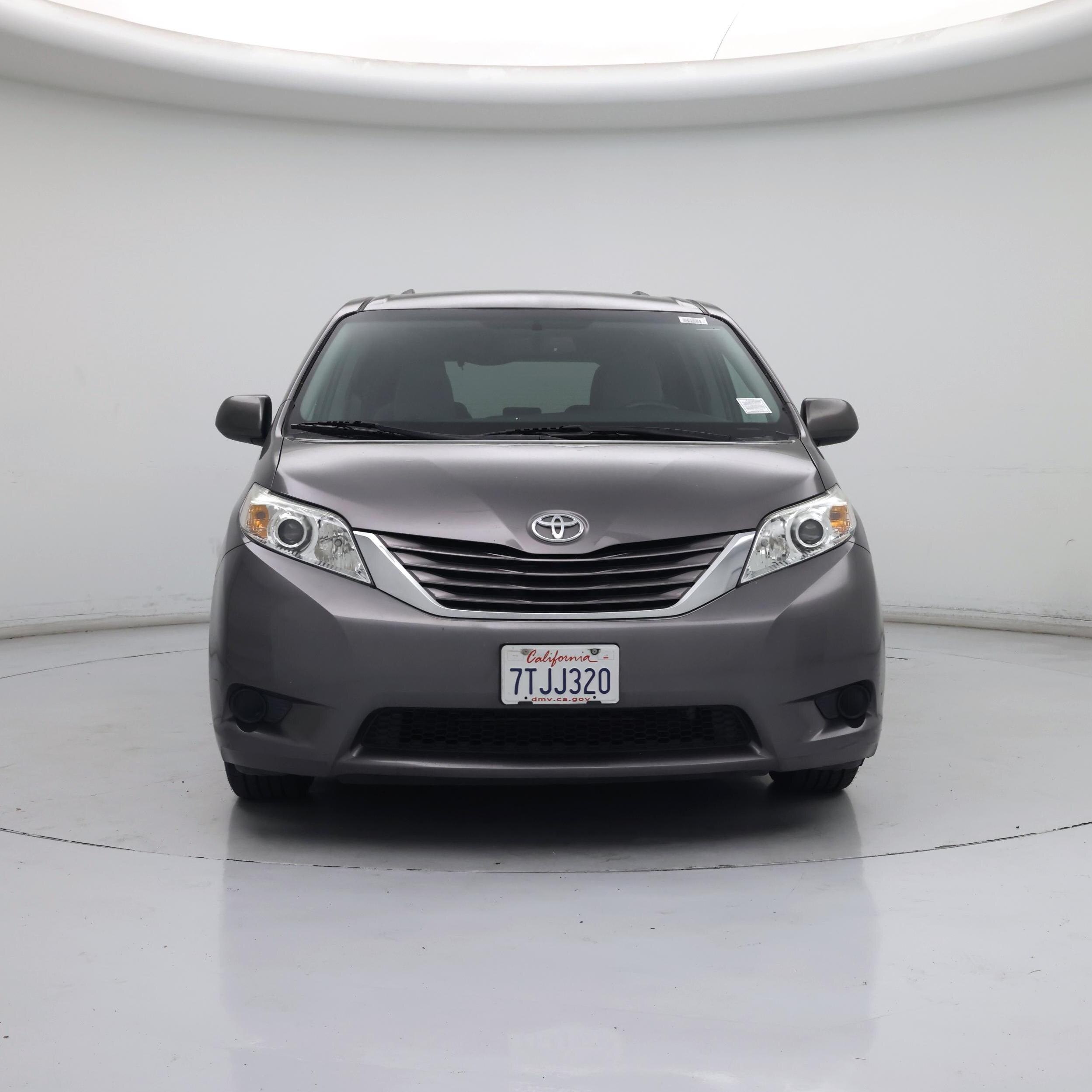 Thumbnail: 2016 Toyota Sienna - 5
