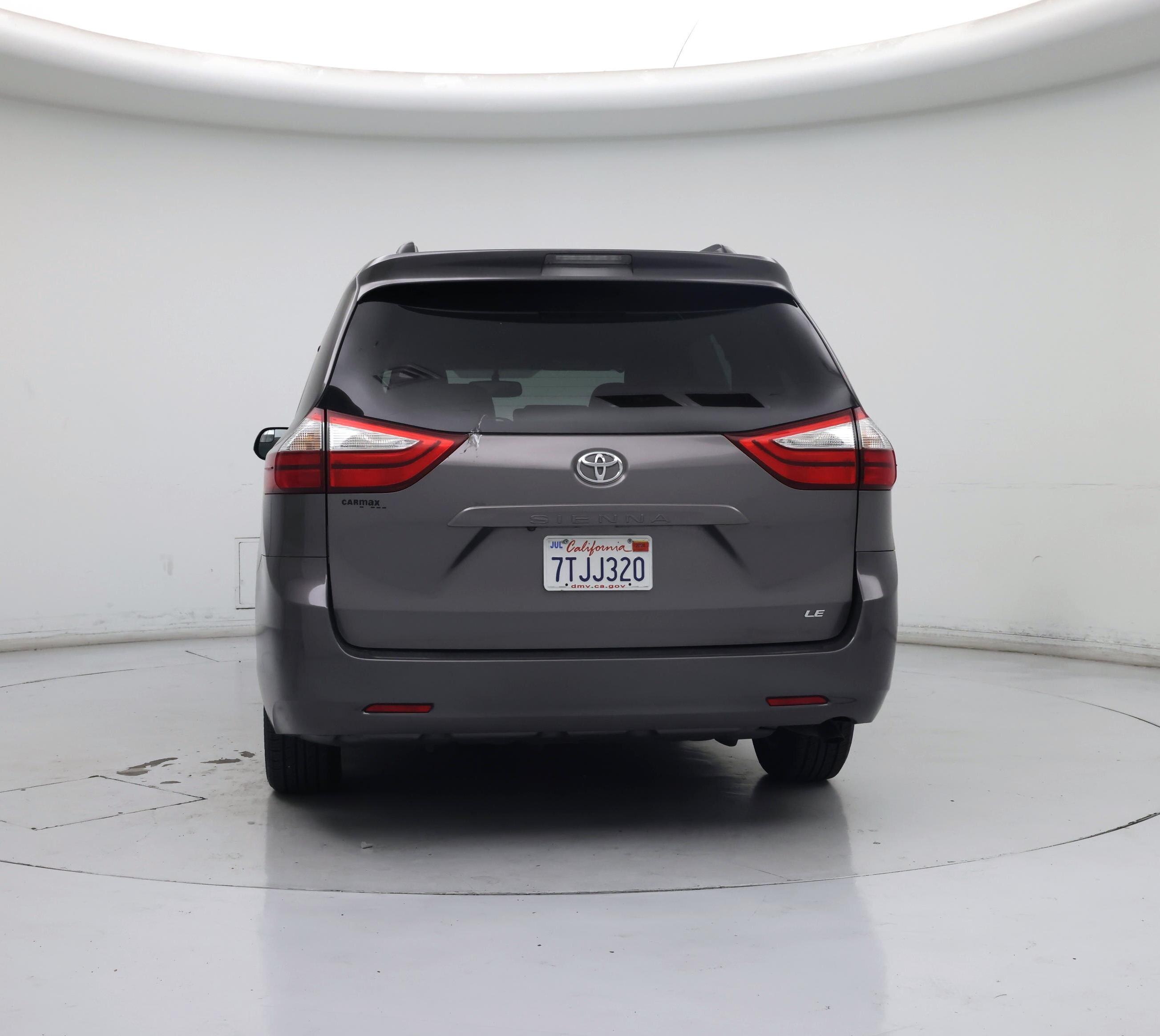Thumbnail: 2016 Toyota Sienna - 6