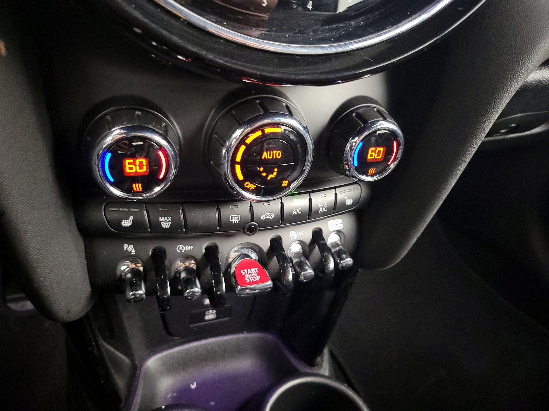 Thumbnail: 2023 MINI Cooper - 17