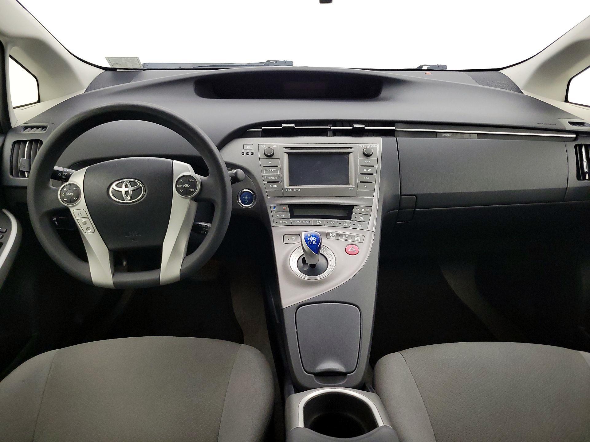 Thumbnail: 2014 Toyota Prius - 9