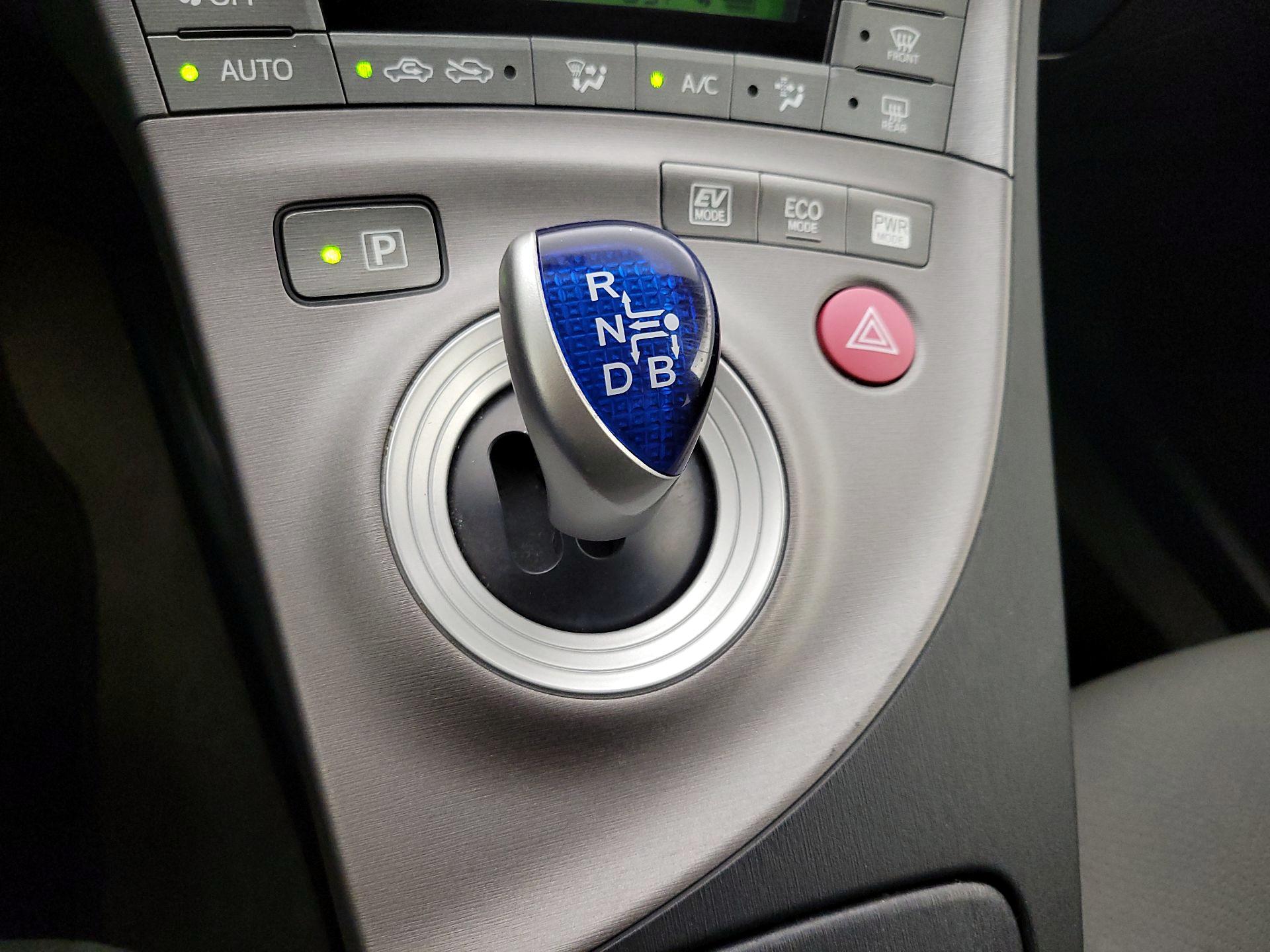 Thumbnail: 2014 Toyota Prius - 17