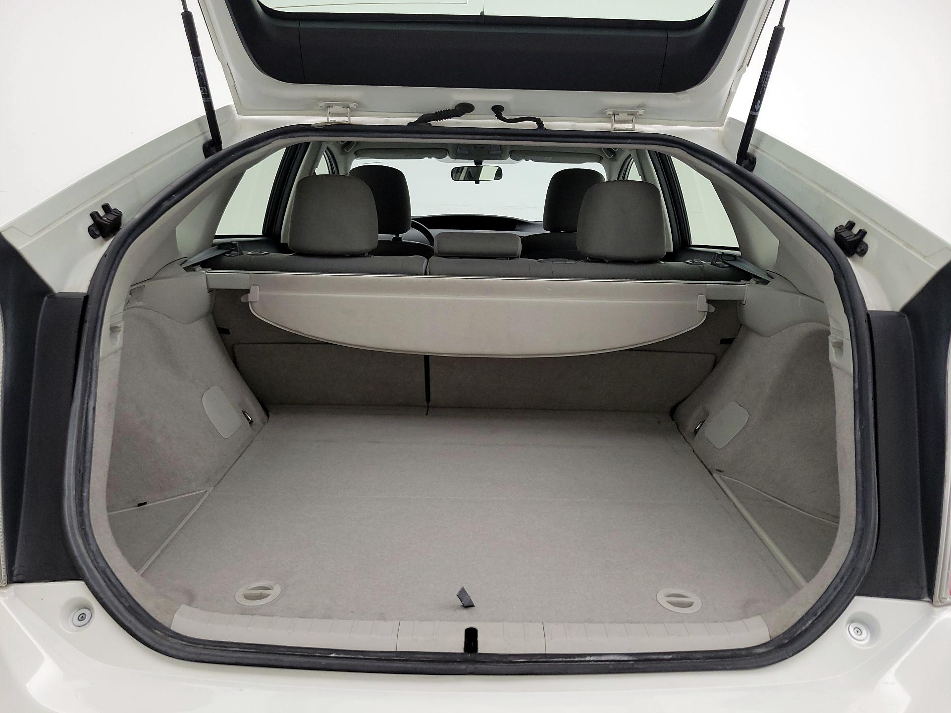 Thumbnail: 2014 Toyota Prius - 20