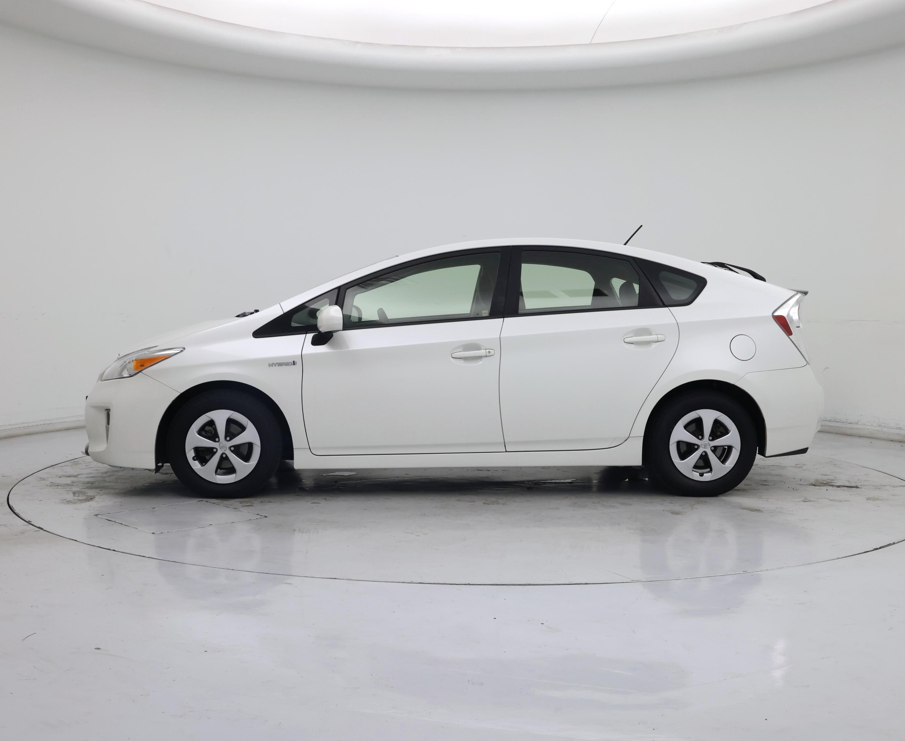 Thumbnail: 2014 Toyota Prius - 3