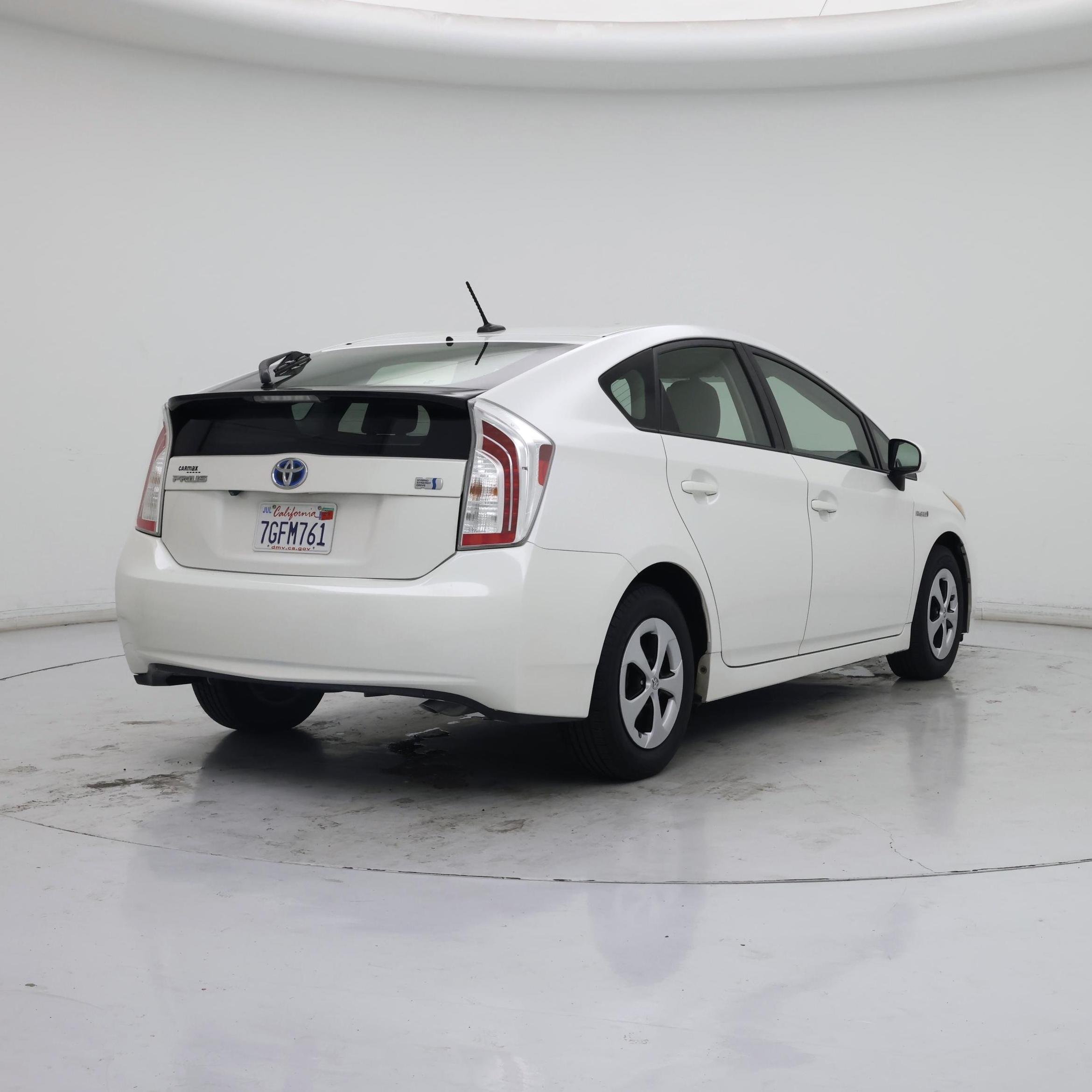 Thumbnail: 2014 Toyota Prius - 8