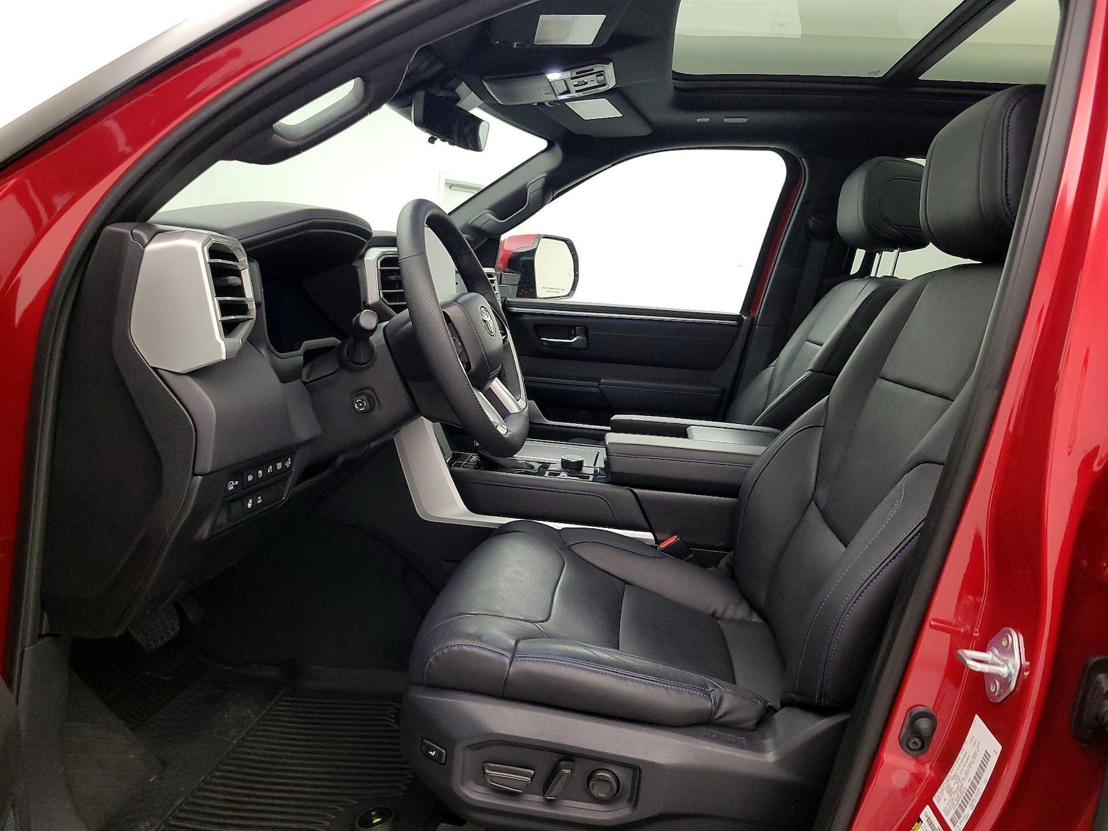 2025 Toyota Sequoia Platinum - Photo 12