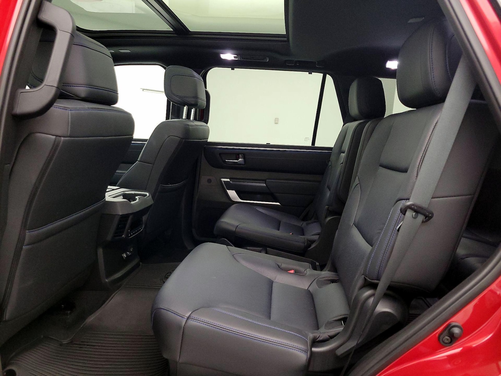 2025 Toyota Sequoia Platinum - Photo 22