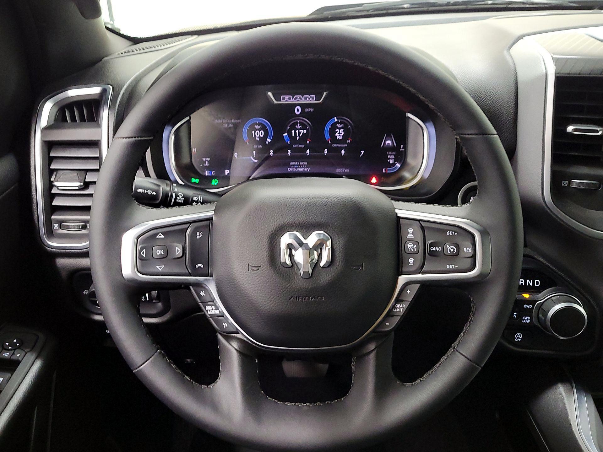 Thumbnail: 2025 RAM 1500 - 10