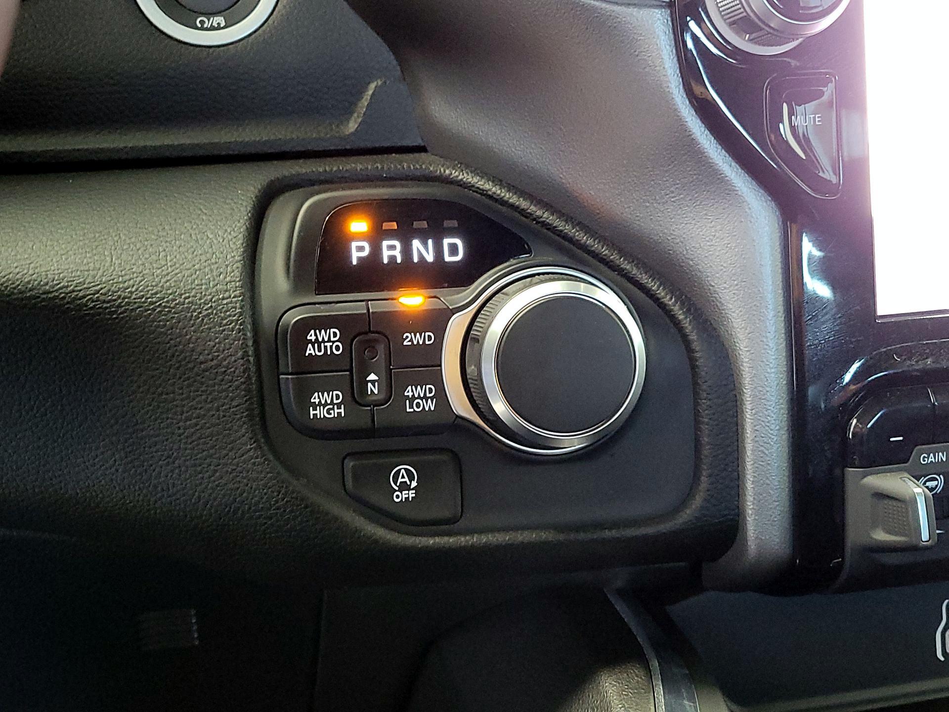 Thumbnail: 2025 RAM 1500 - 18