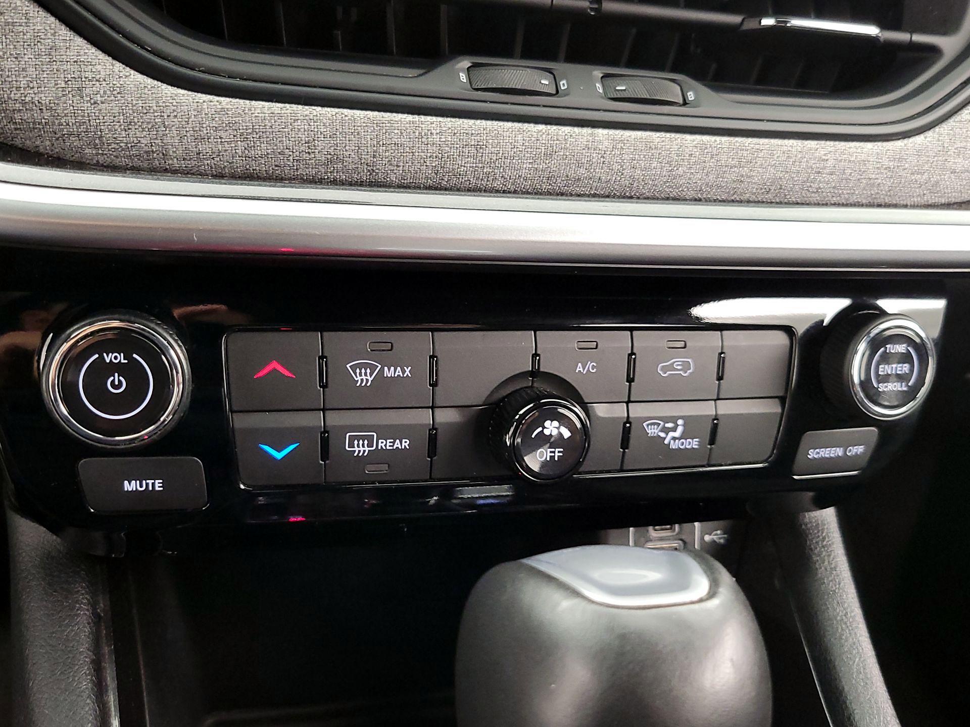 Thumbnail: 2024 Jeep Compass - 16