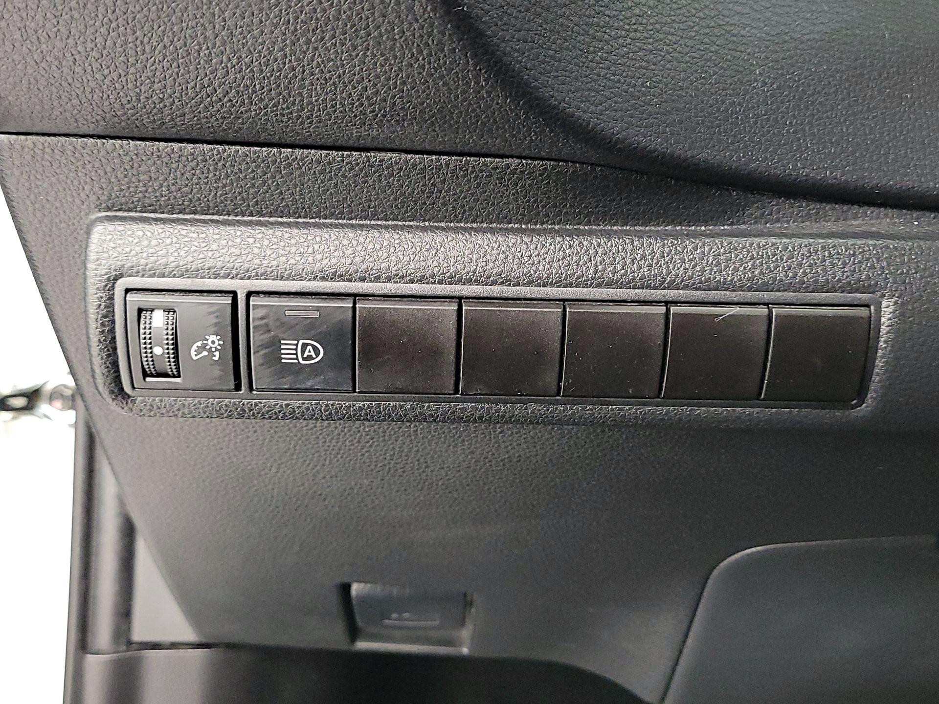 Thumbnail: 2023 Toyota Corolla - 13