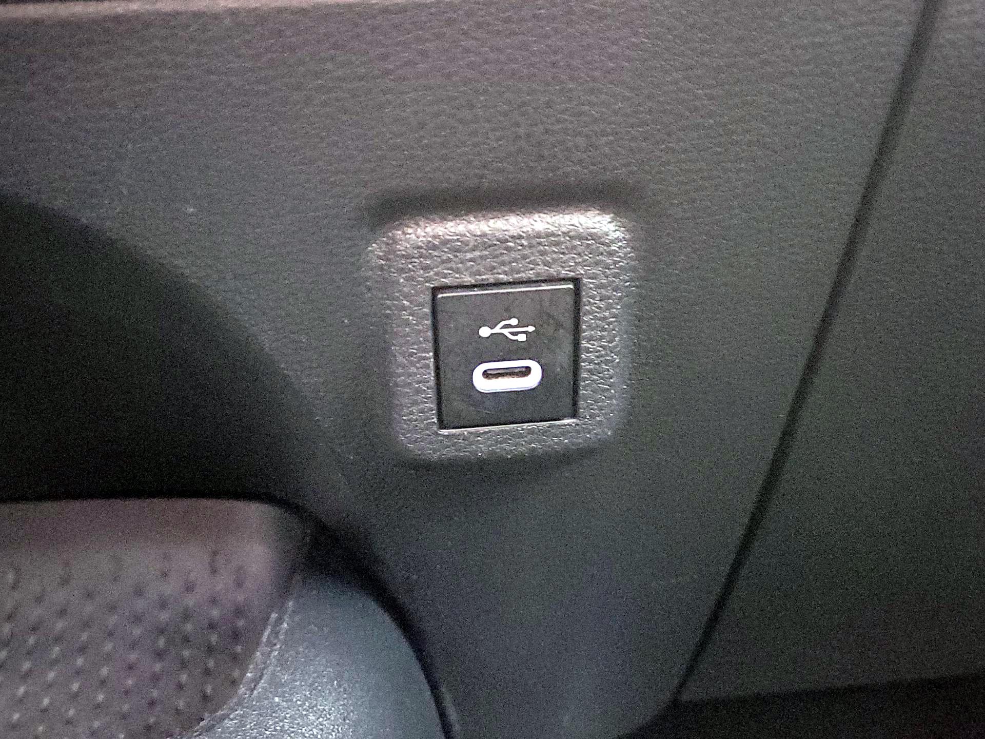 Thumbnail: 2023 Toyota Corolla - 18