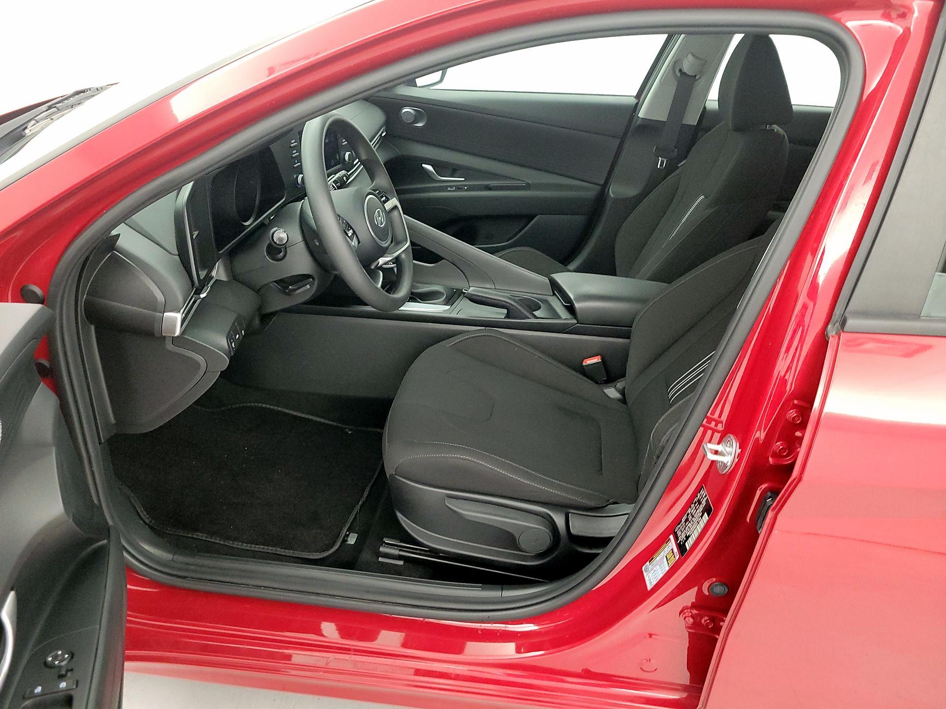 Thumbnail: 2023 Hyundai Elantra - 11