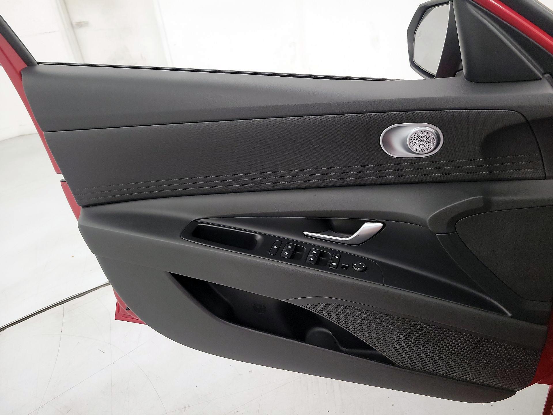 Thumbnail: 2023 Hyundai Elantra - 12