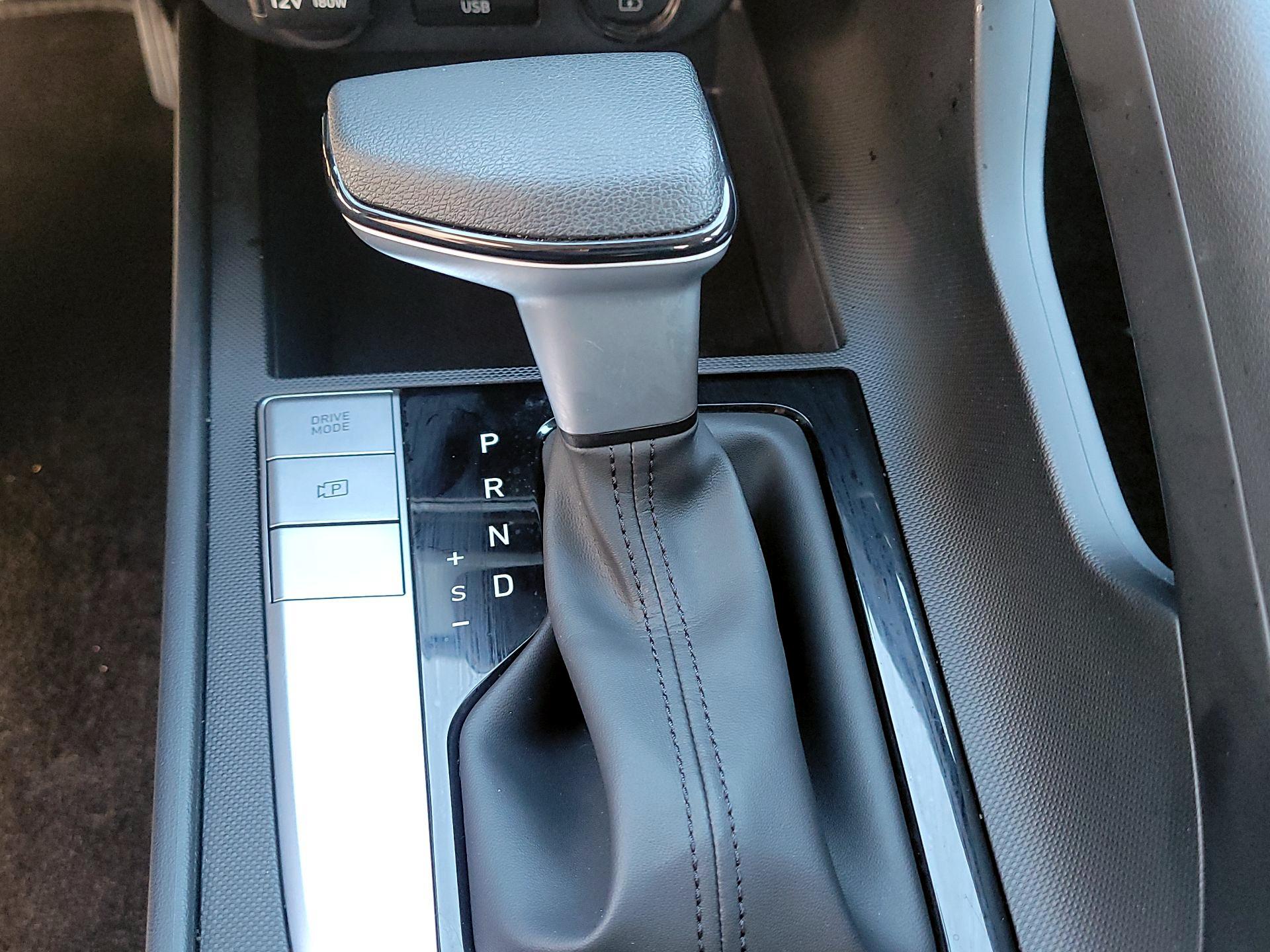 Thumbnail: 2023 Hyundai Elantra - 17