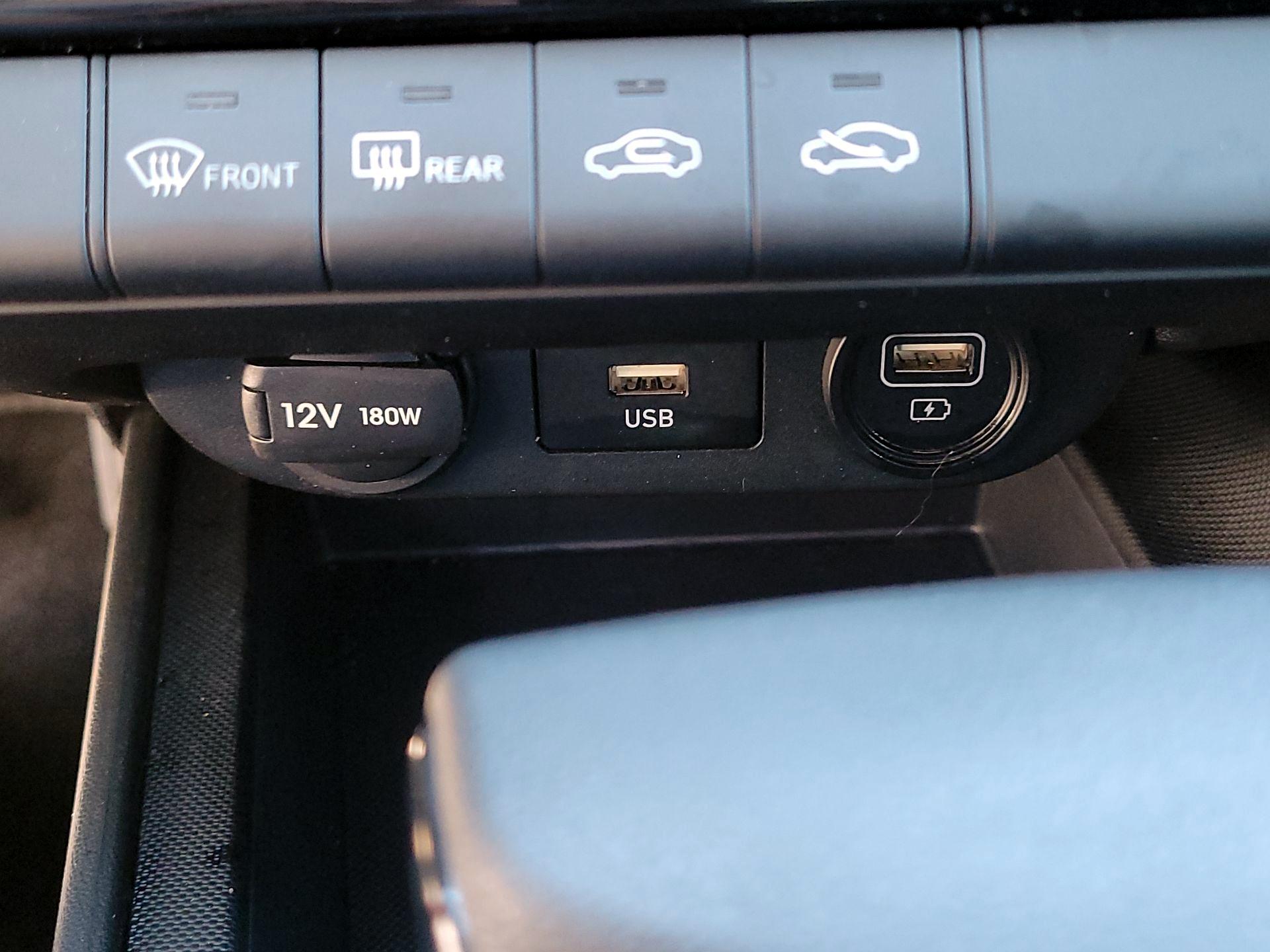 Thumbnail: 2023 Hyundai Elantra - 18