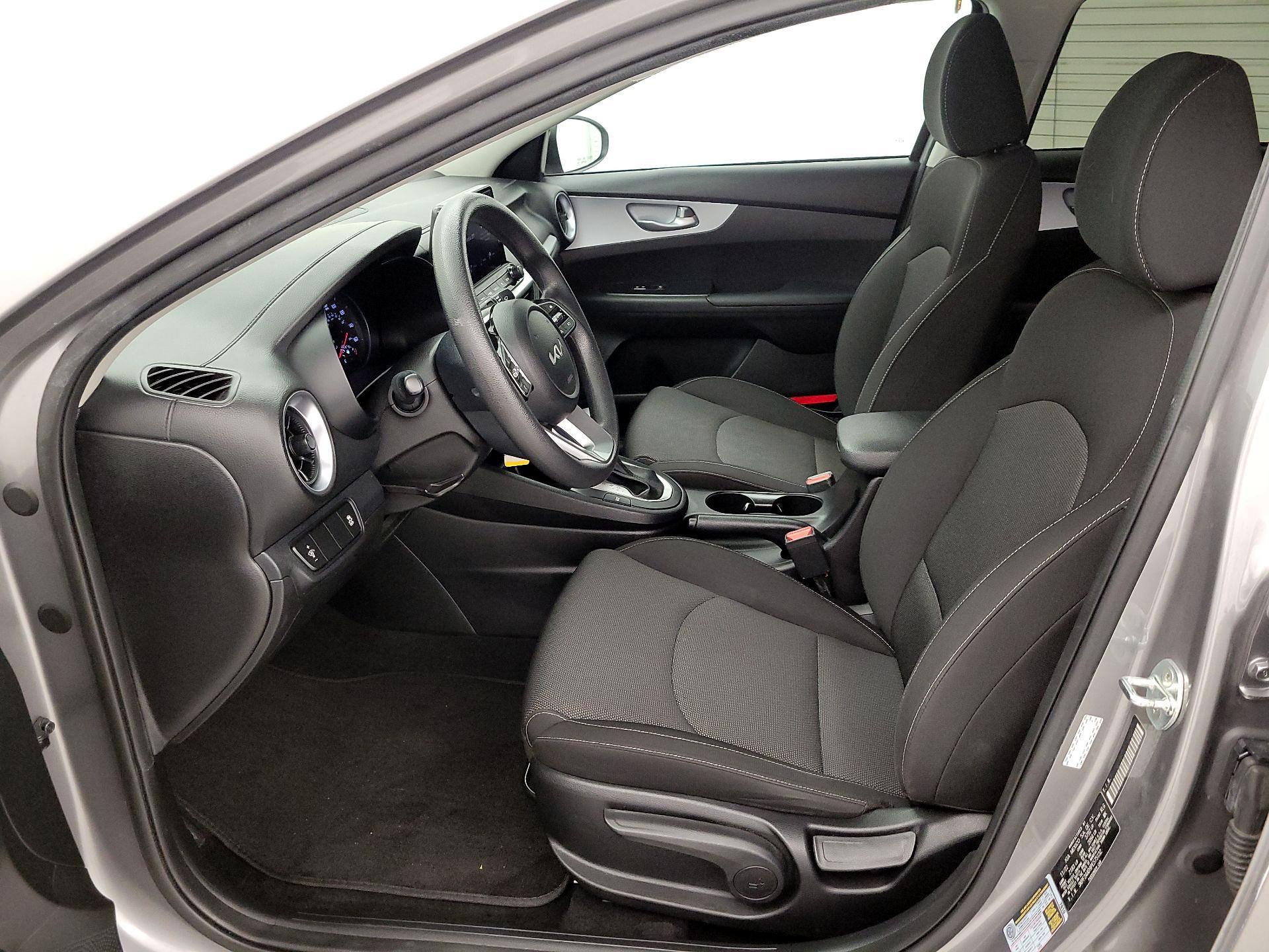 Thumbnail: 2023 Kia Forte - 11