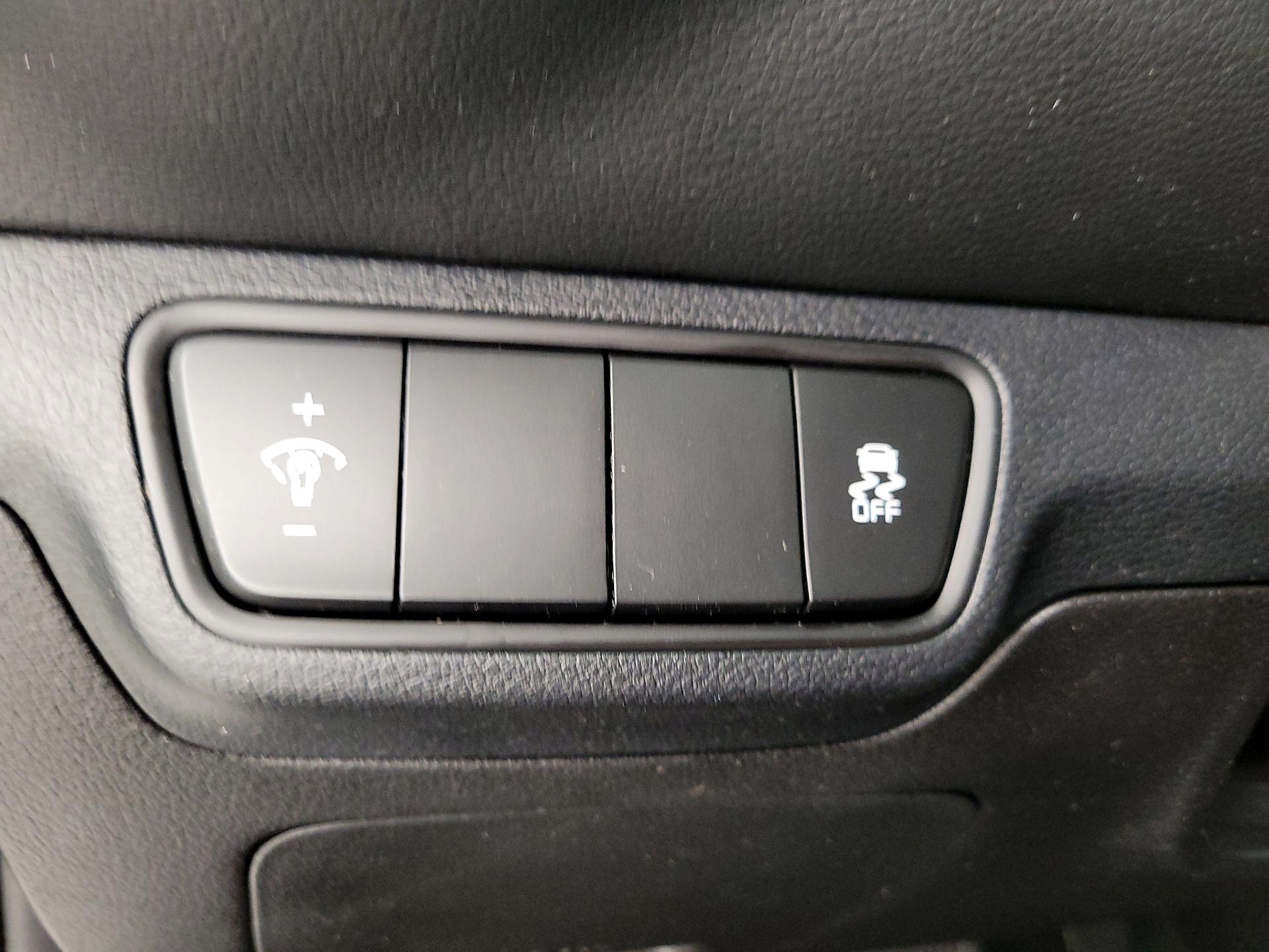 Thumbnail: 2023 Kia Forte - 13