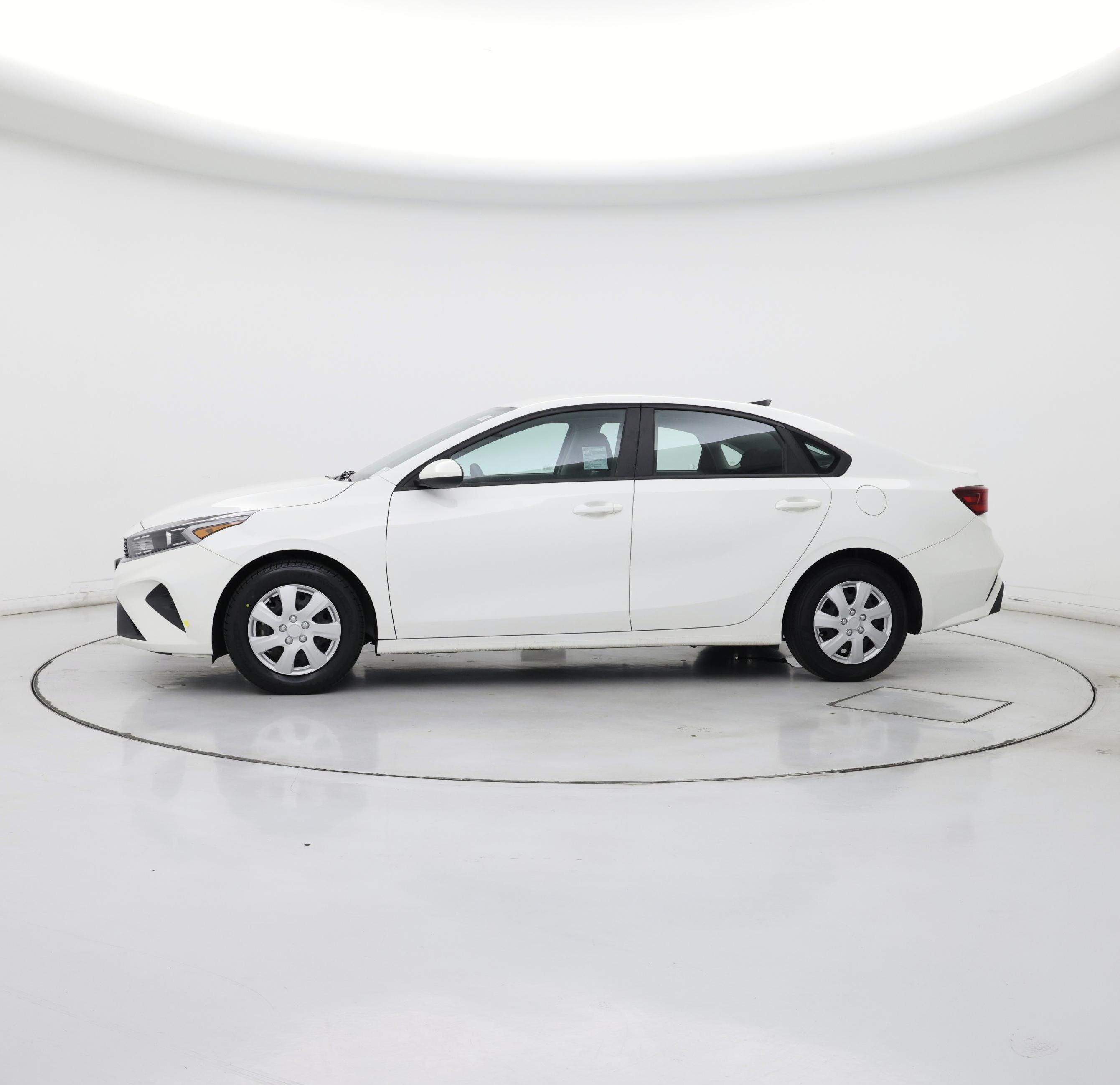 Thumbnail: 2023 Kia Forte - 3