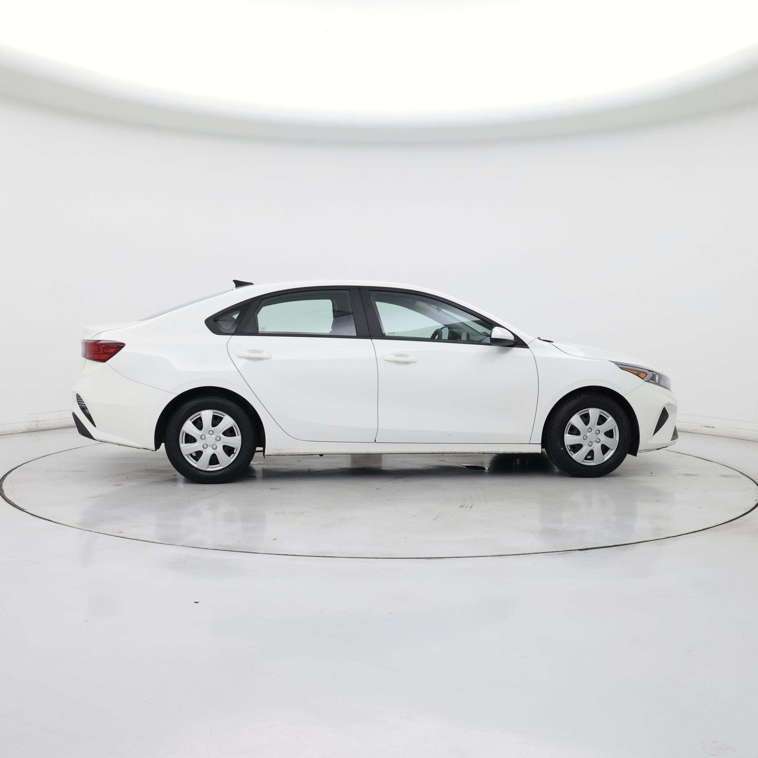 Thumbnail: 2023 Kia Forte - 7