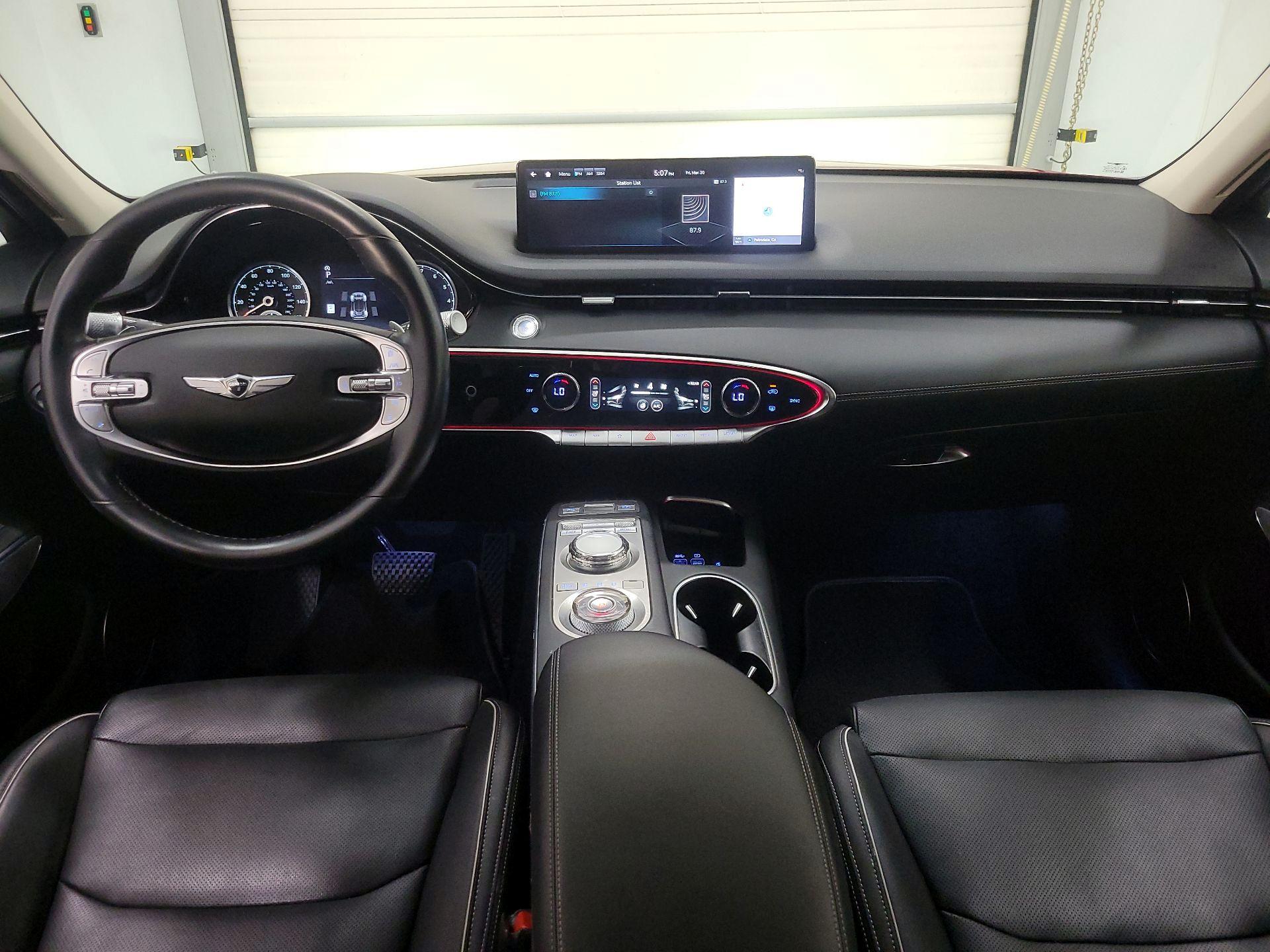 Thumbnail: 2023 Genesis GV70 - 9