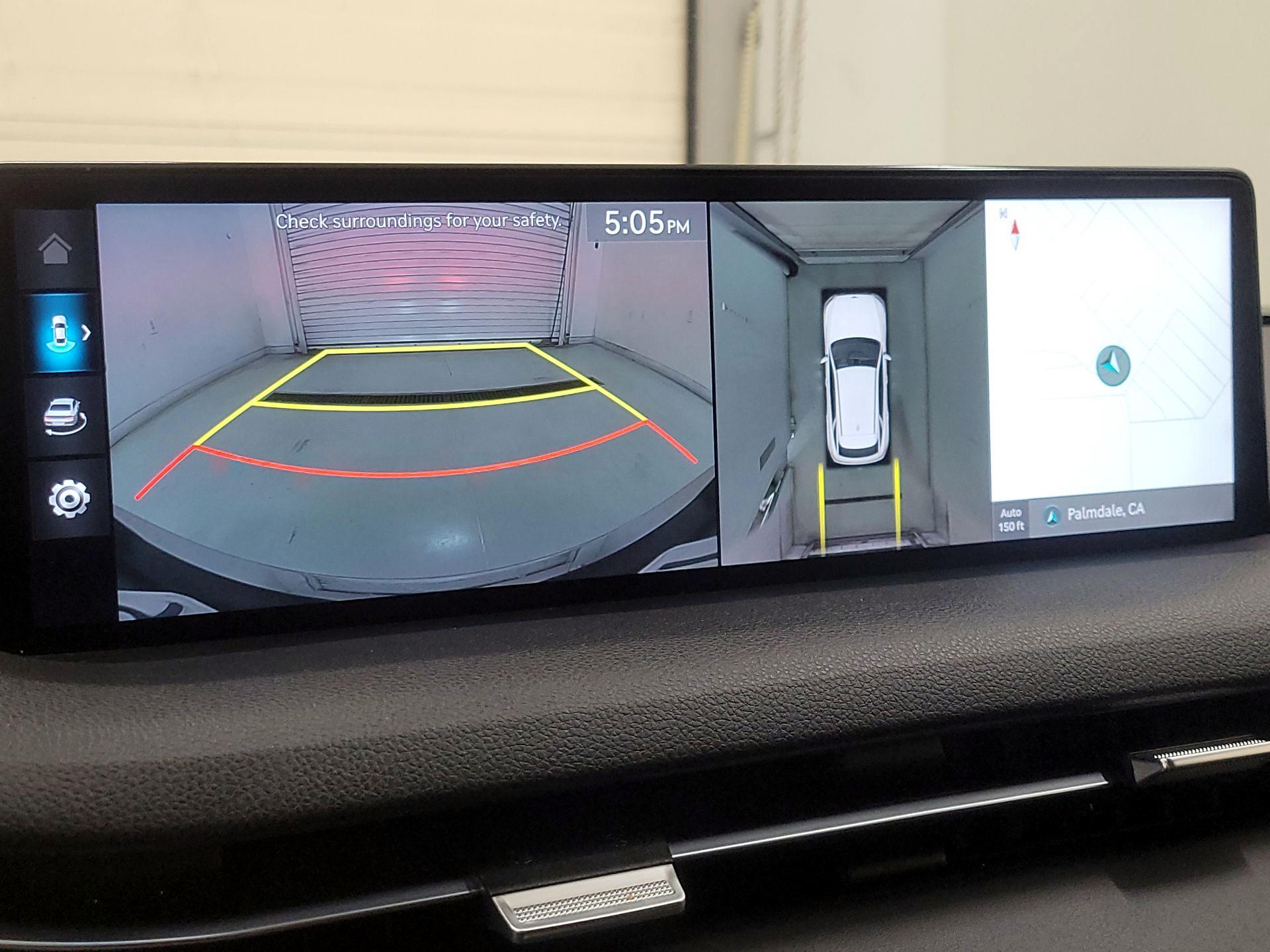 Thumbnail: 2023 Genesis GV70 - 14