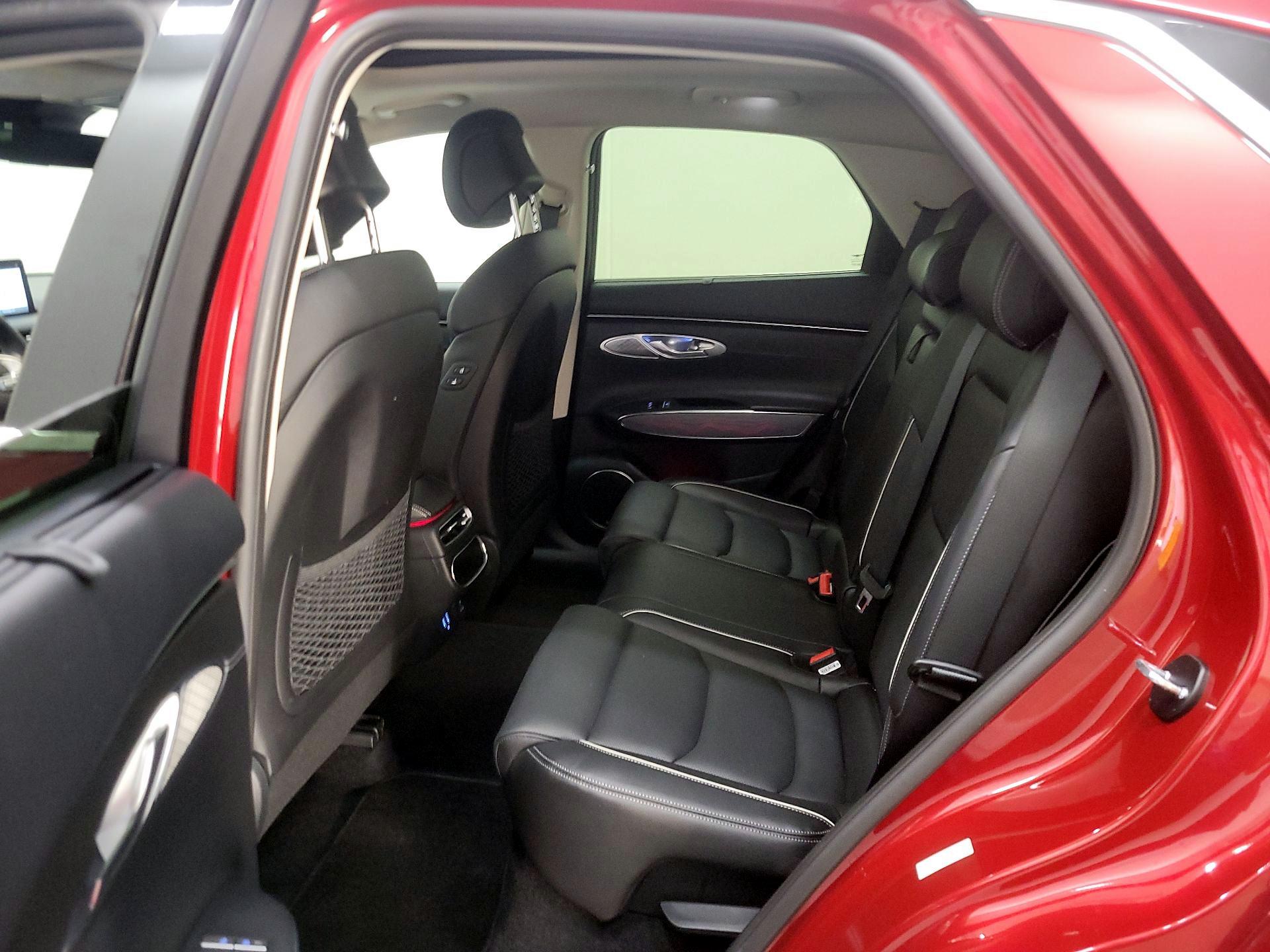 Thumbnail: 2023 Genesis GV70 - 20