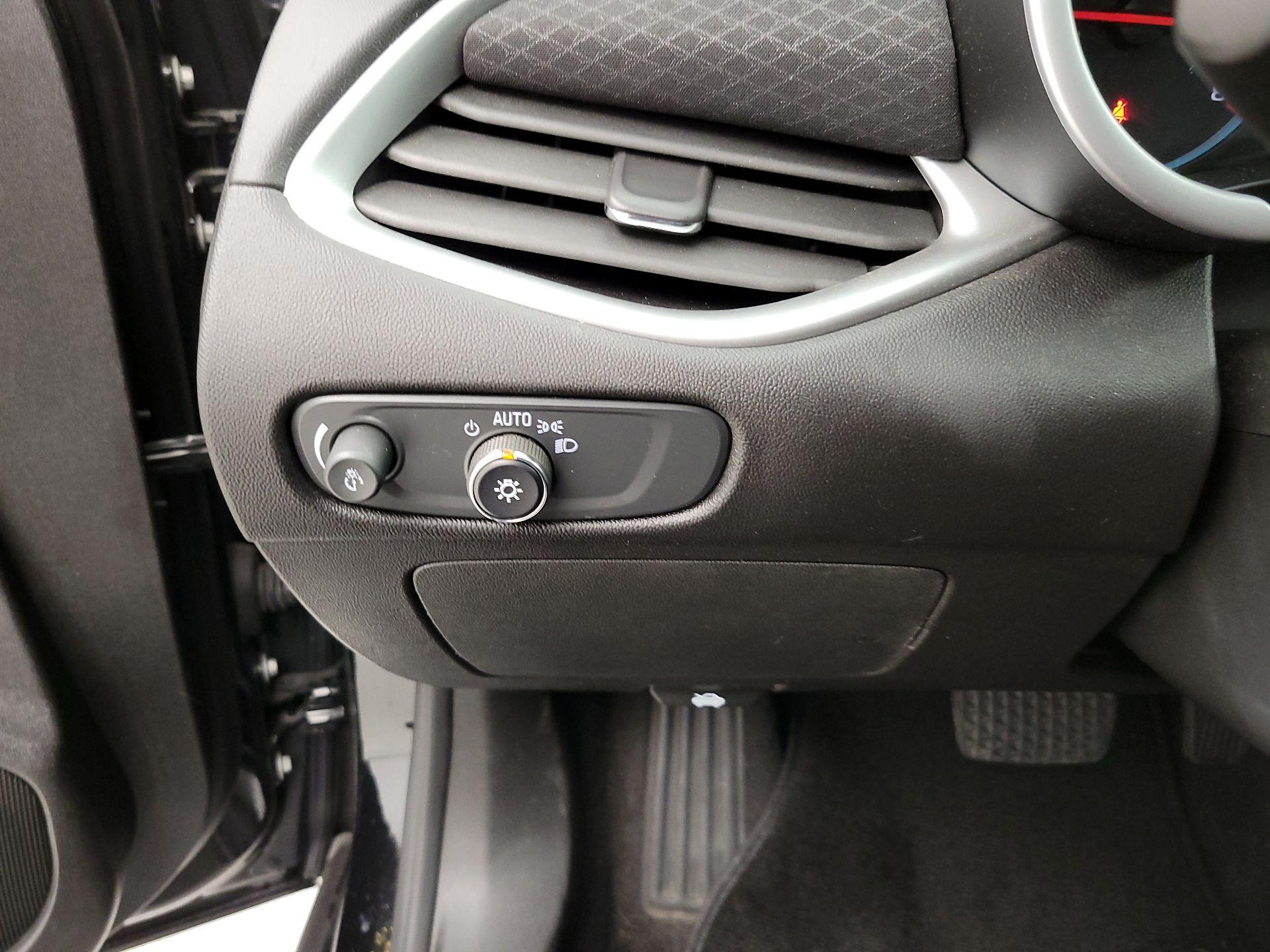 Thumbnail: 2023 Chevrolet Malibu - 13