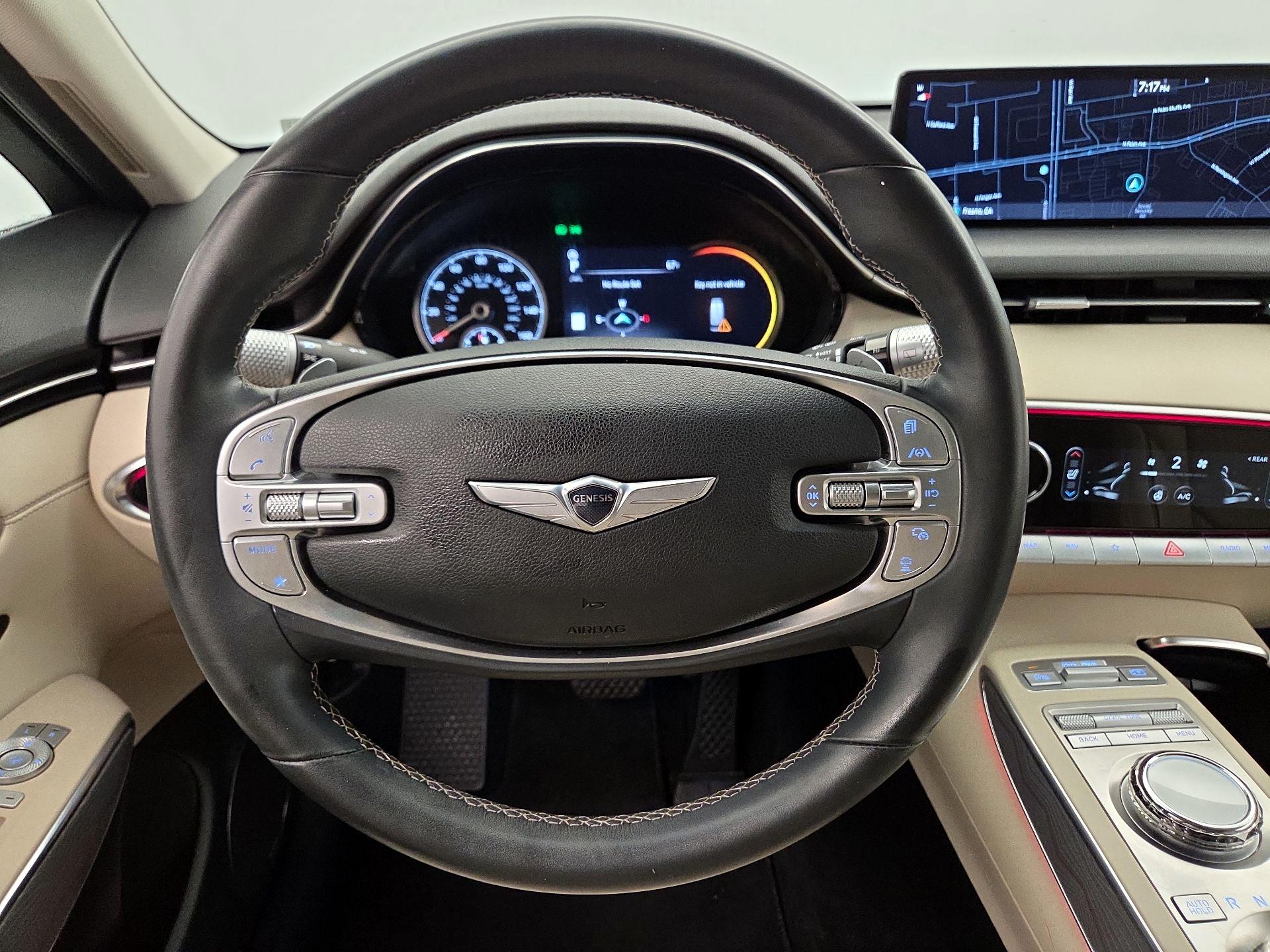 Thumbnail: 2023 Genesis GV70 - 10