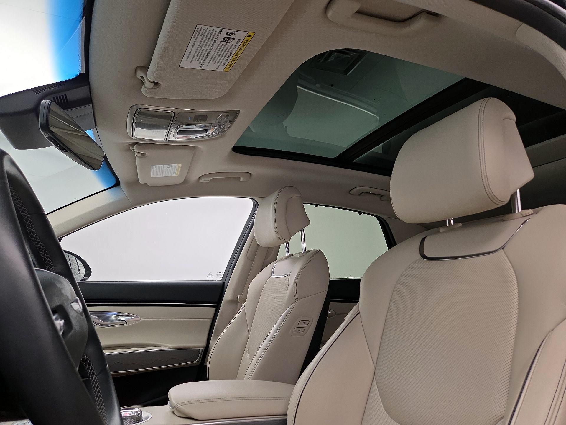 Thumbnail: 2023 Genesis GV70 - 20