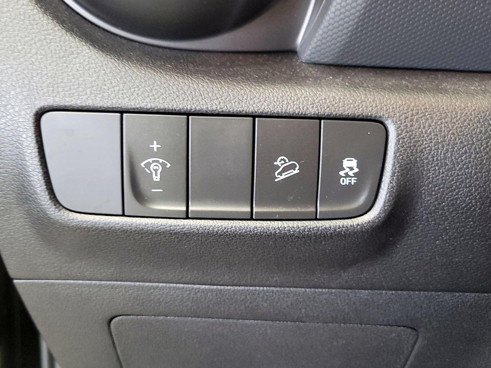 2023 Hyundai Kona SEL - Photo 14