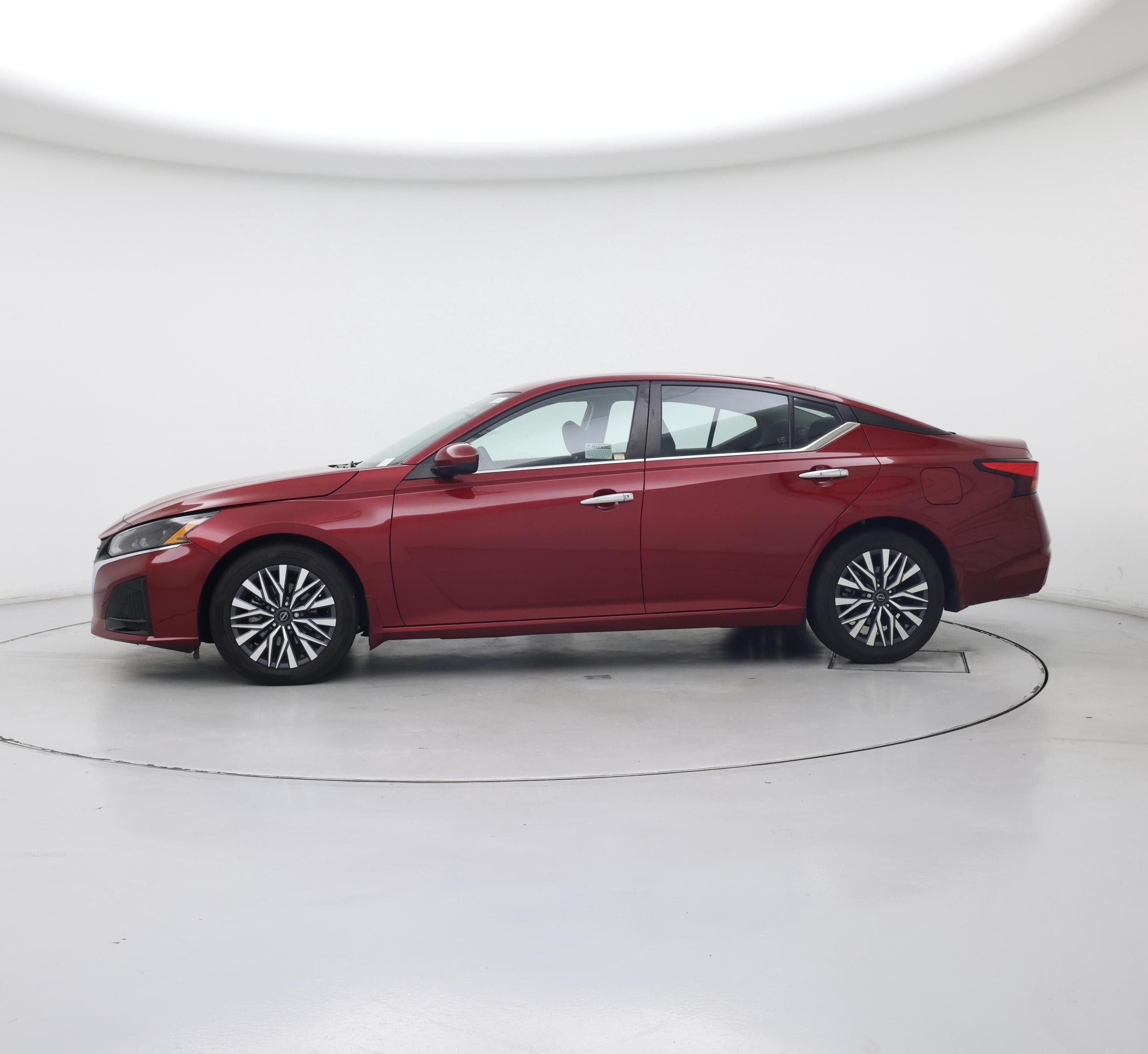 Thumbnail: 2023 Nissan Altima - 3