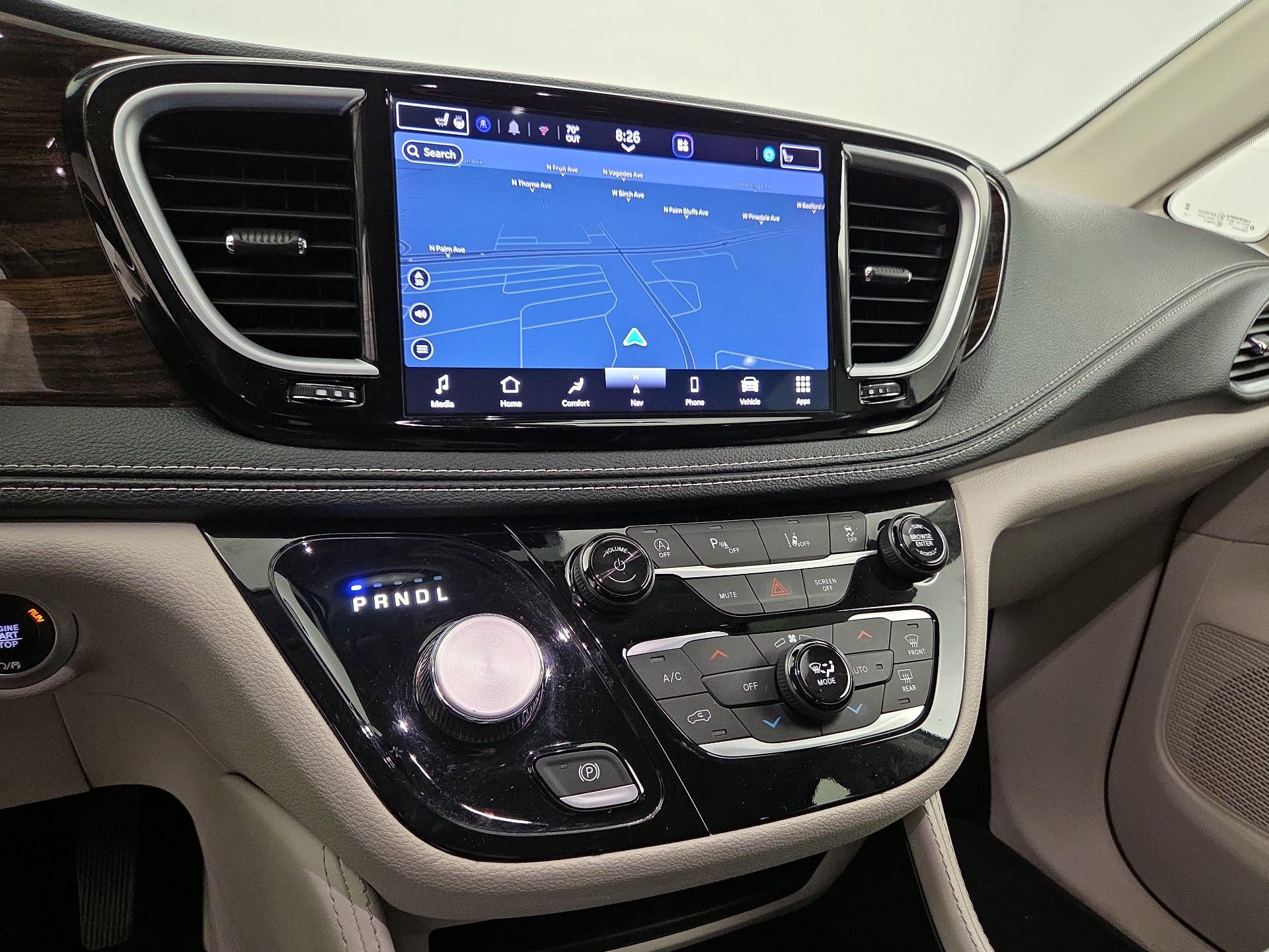 Thumbnail: 2023 Chrysler Pacifica - 14